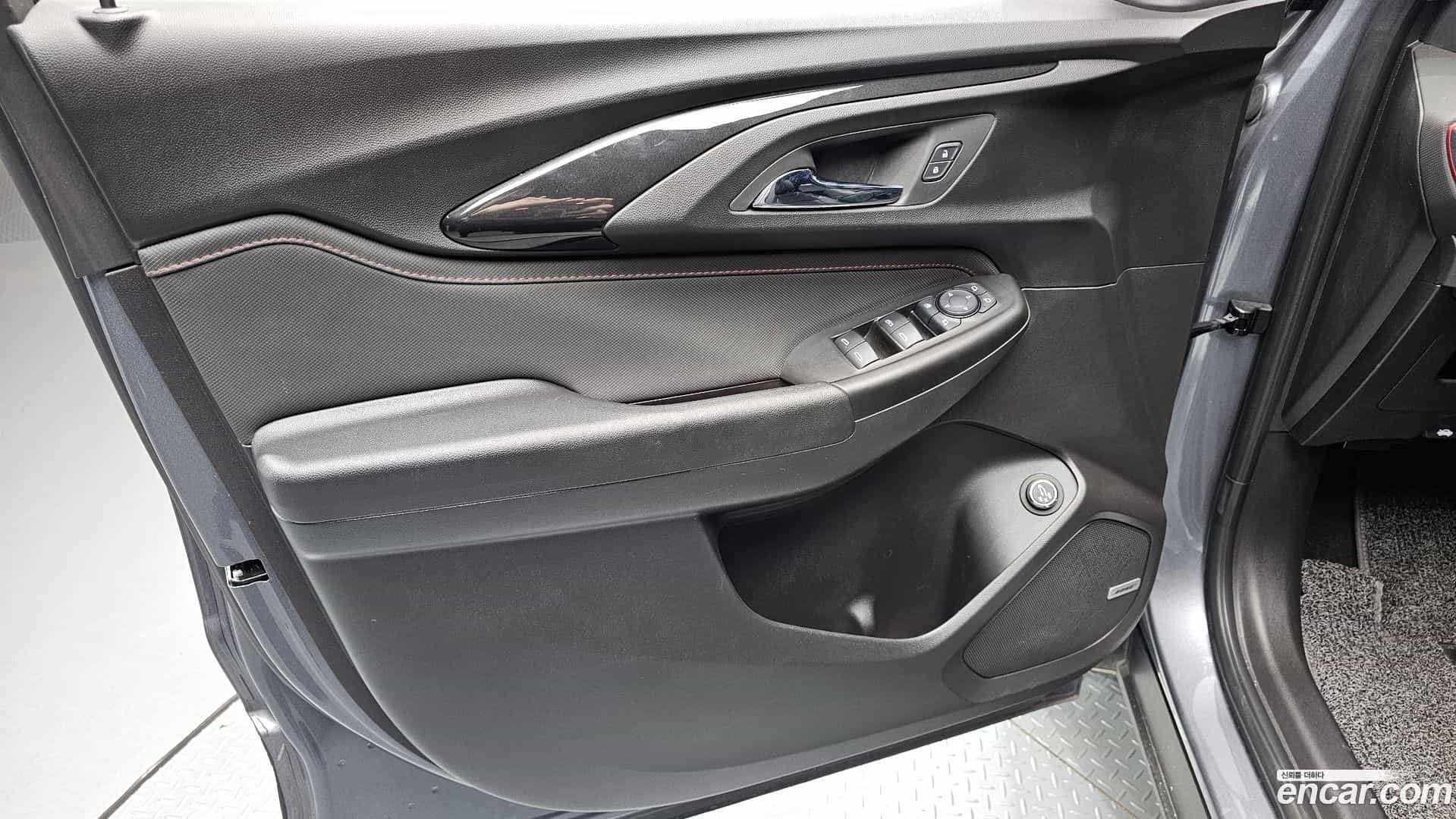 Trailblazer Chevrolet 2021.5-INNER-034