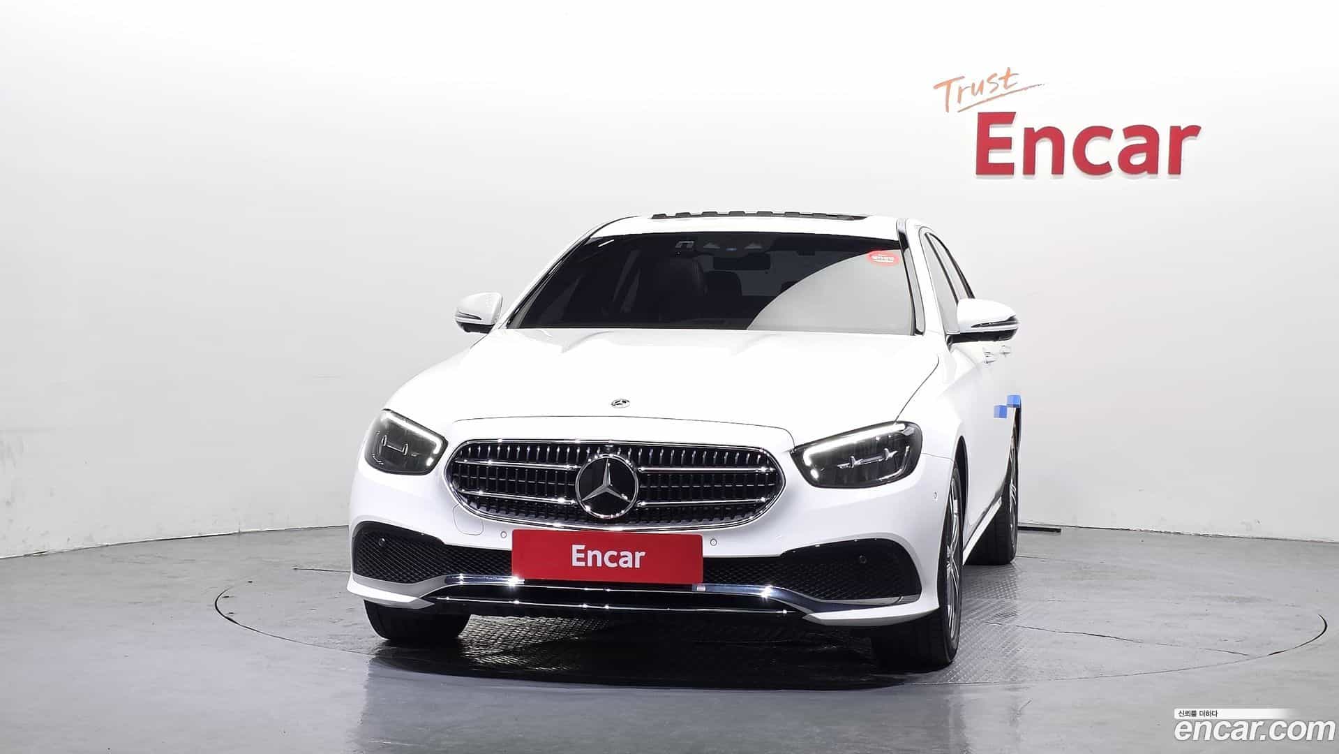 E-Class Mercedes-Benz 2023.8-OUTER-003