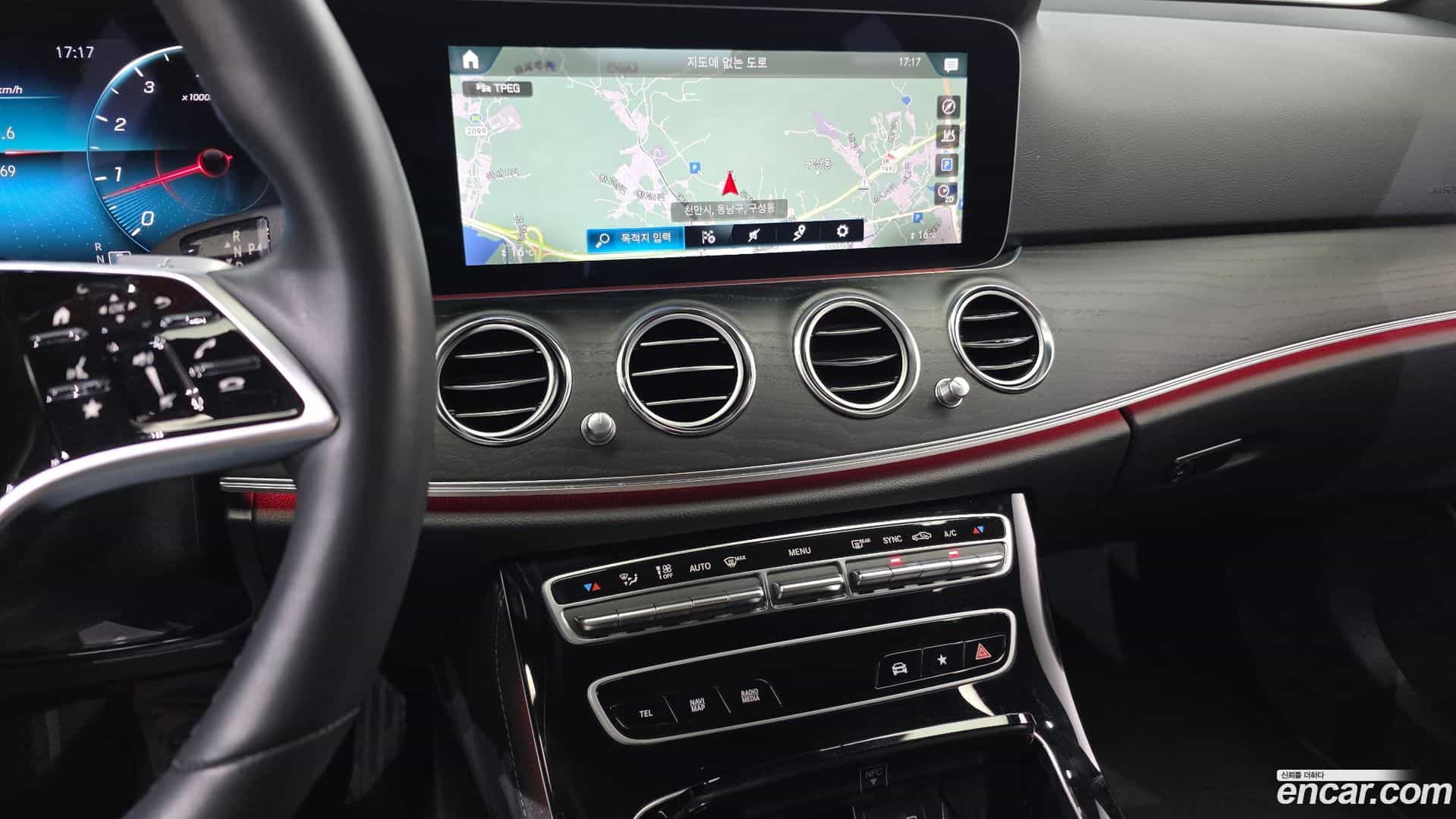 E-Class Mercedes-Benz 2023.8-OPTION-020