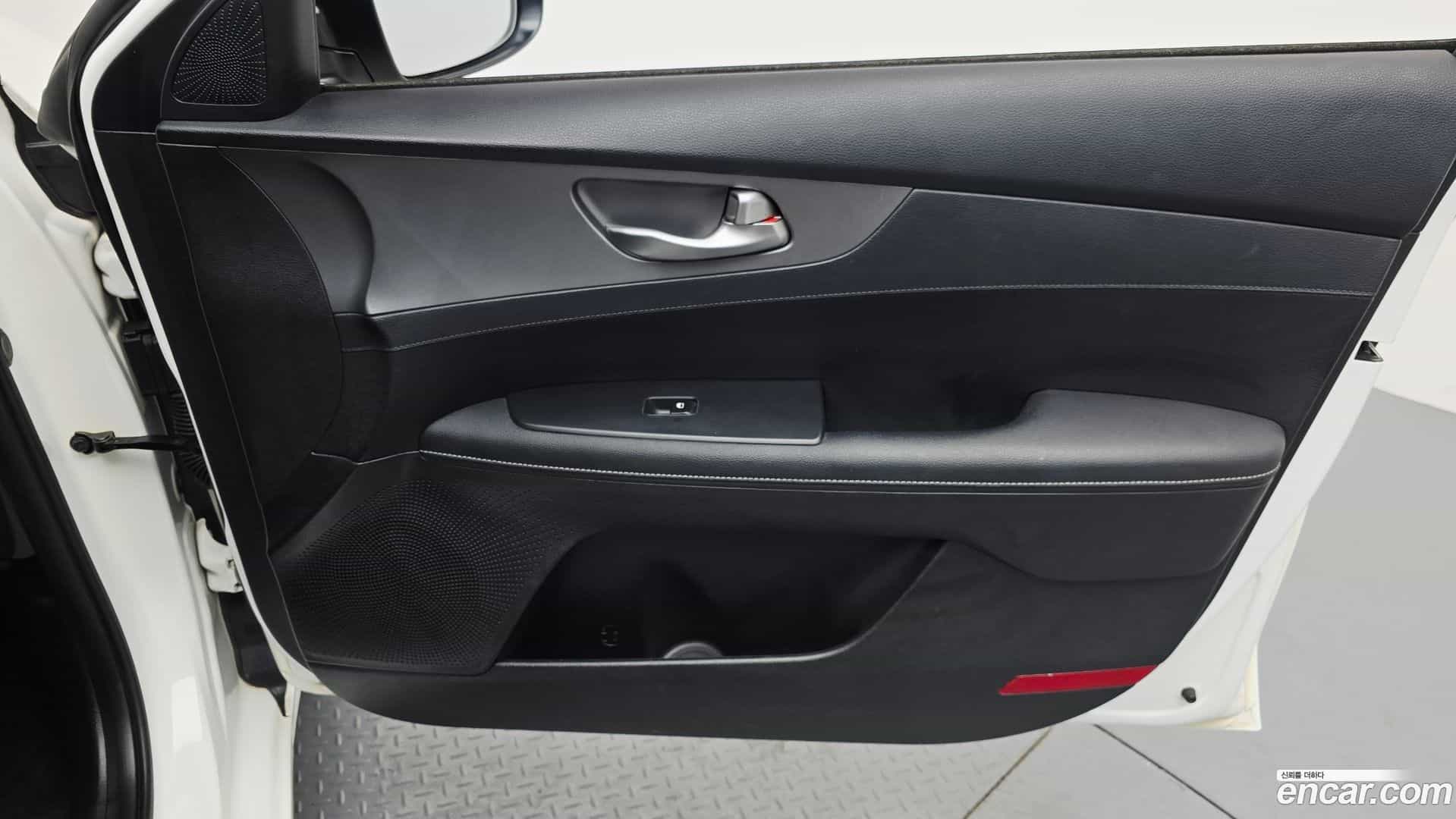 K3 Kia 2019.5-INNER-035