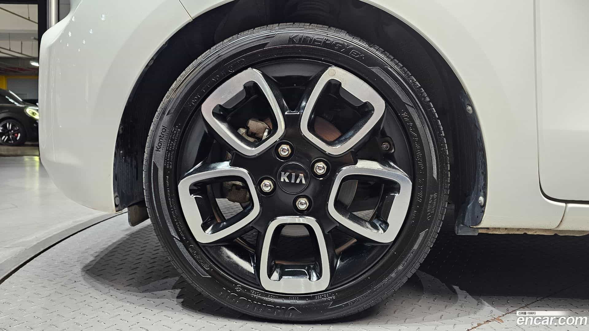 RAY Kia 2018.10-OUTER-005
