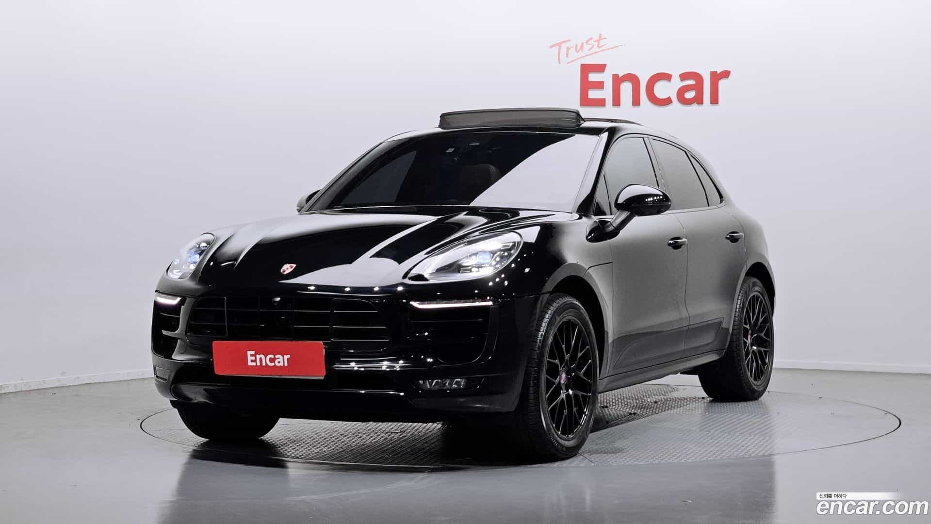 Macan Porsche 2018.2-OUTER-001