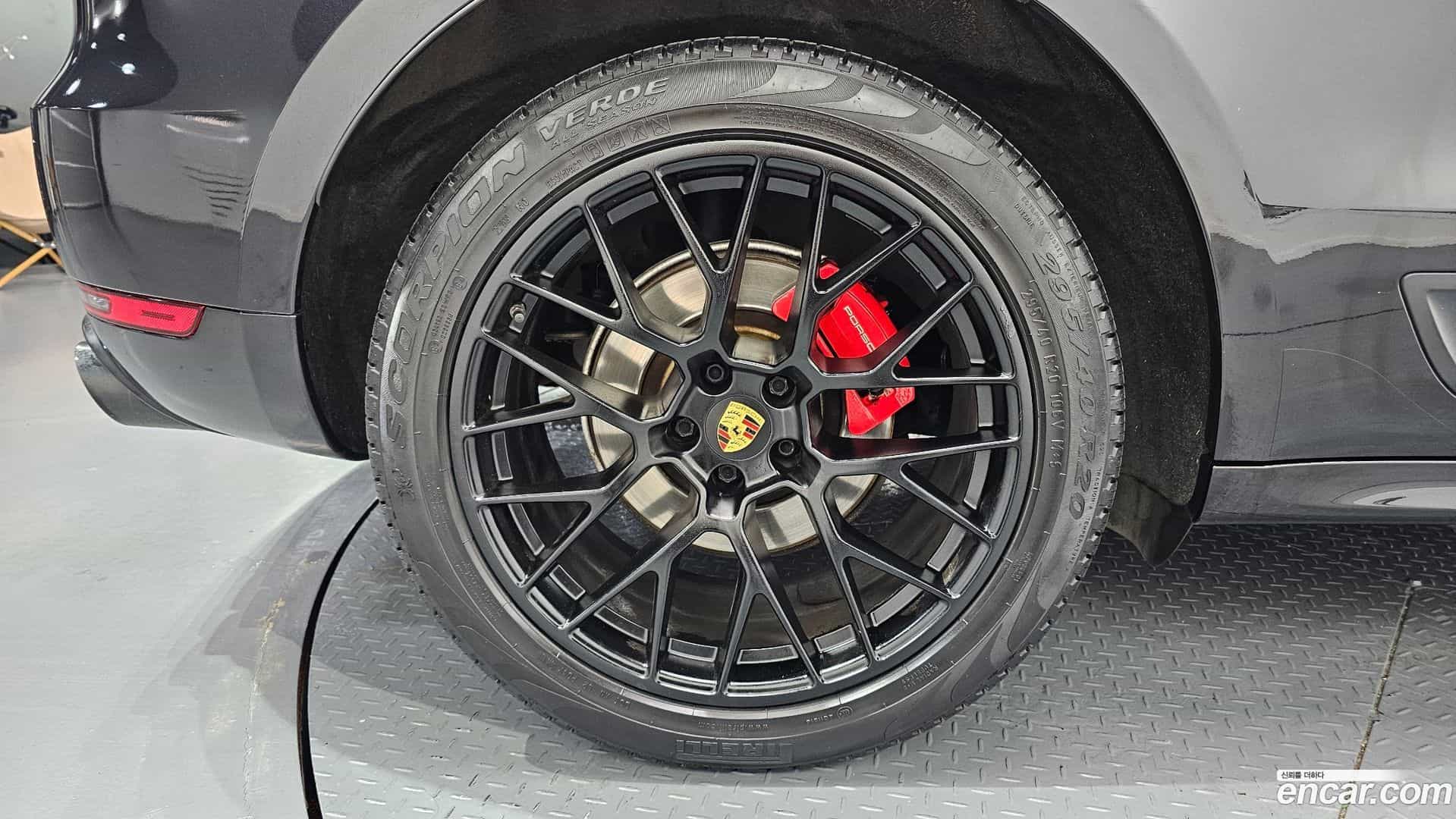 Macan Porsche 2018.2-OUTER-005