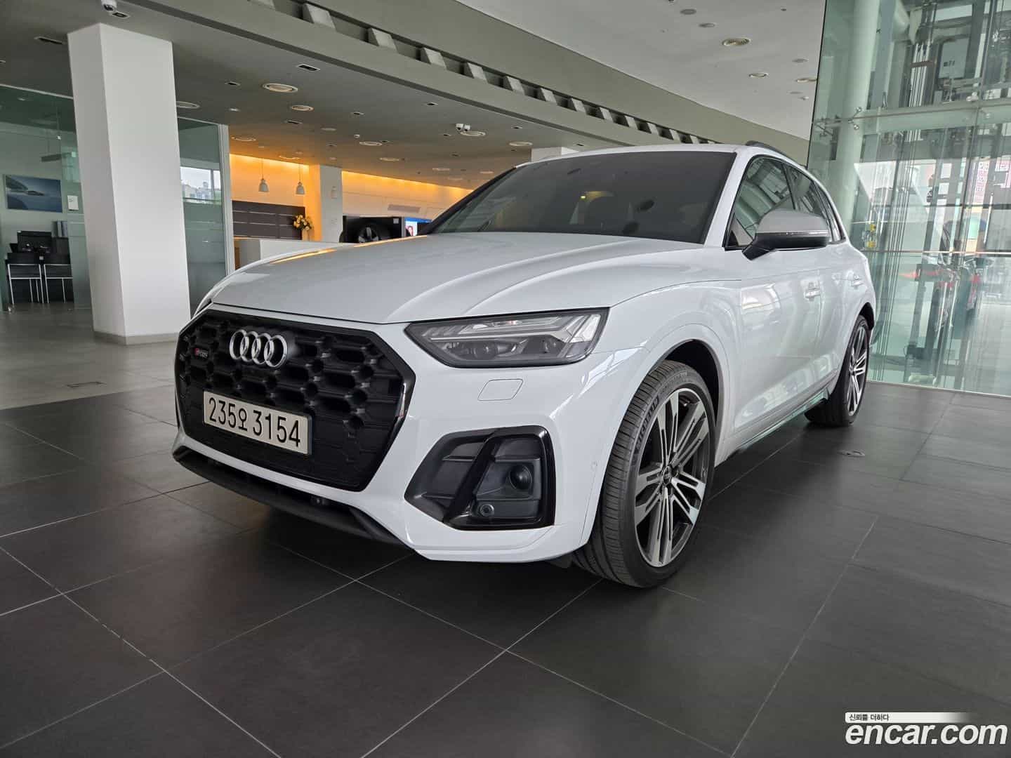 SQ5 Audi 2022.11-OUTER-001
