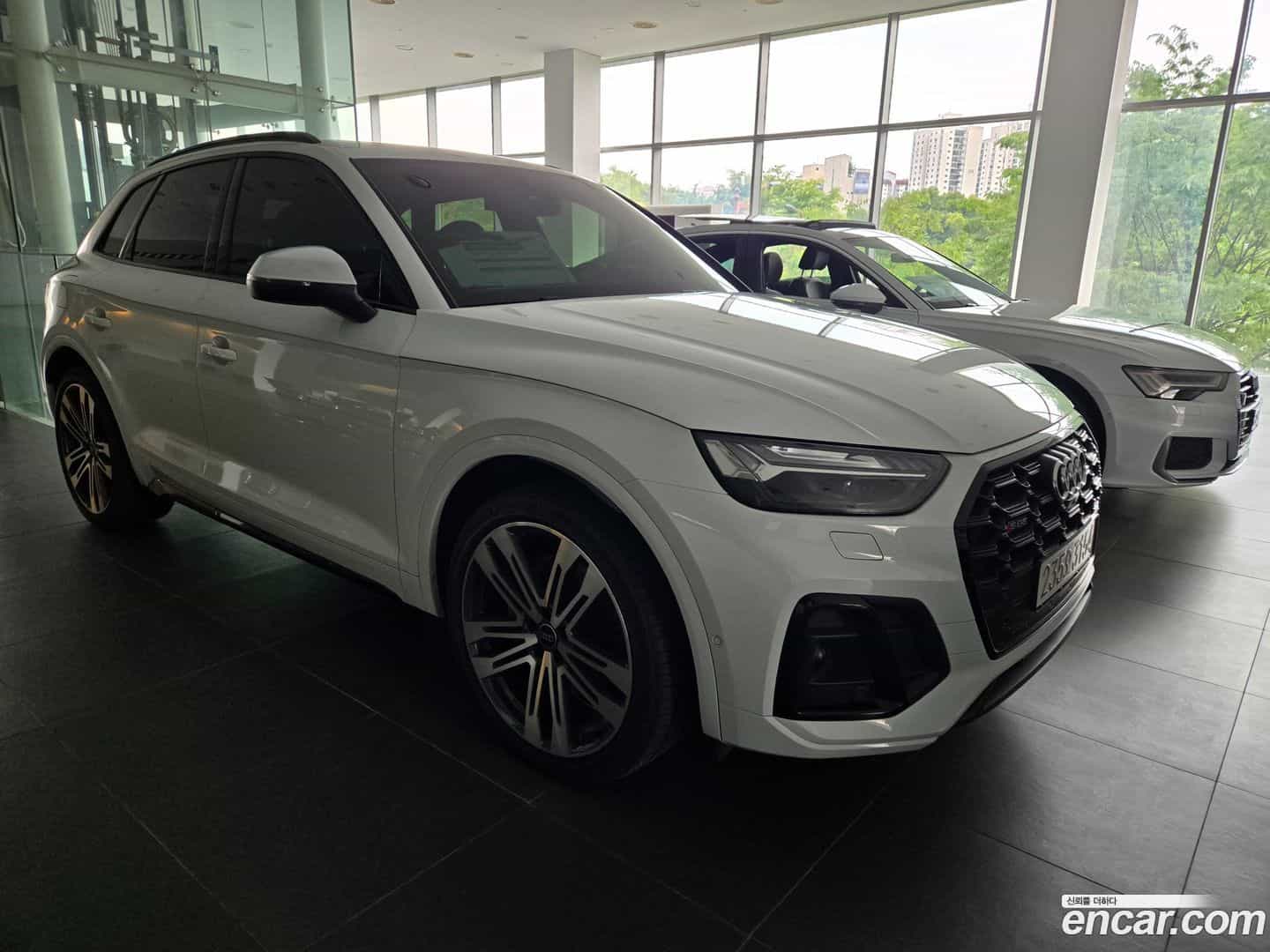 SQ5 Audi 2022.11-OUTER-002