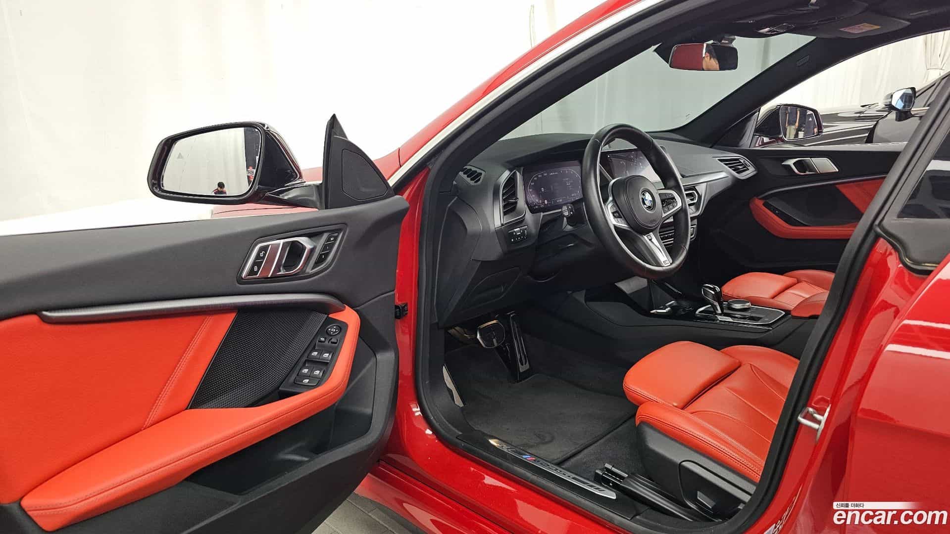 2-Series BMW 2021.10-INNER-010