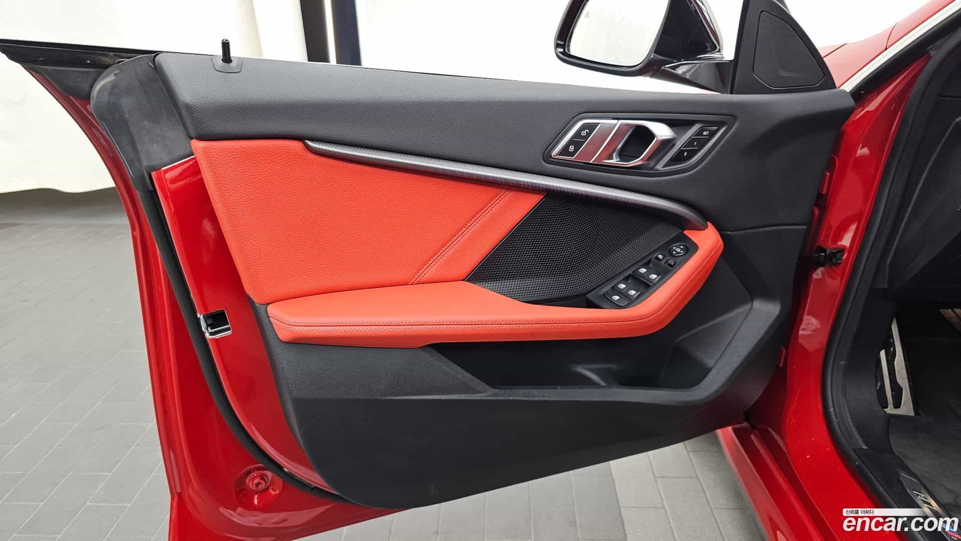2-Series BMW 2021.10-INNER-034