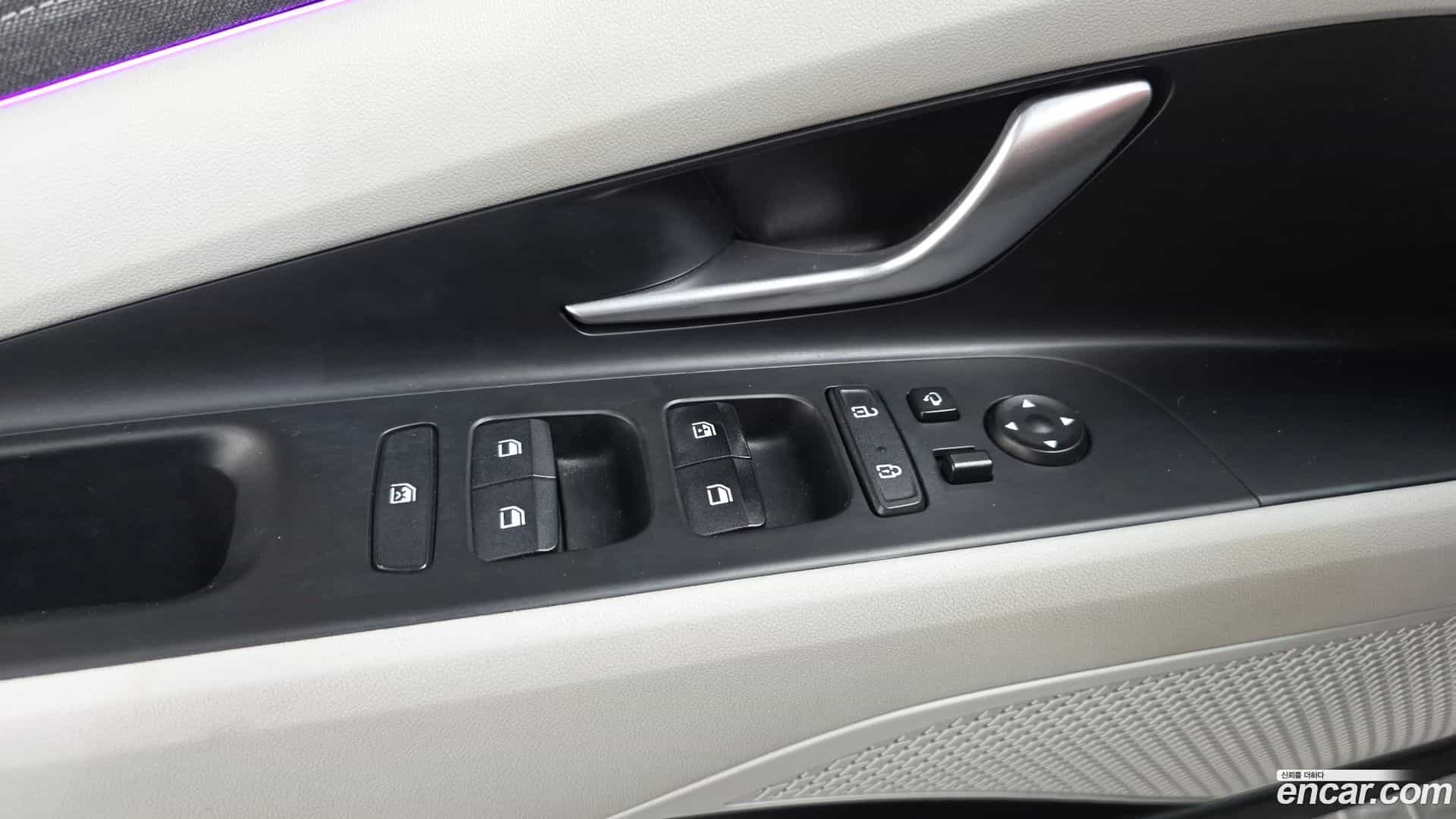 AVANTE Hyundai 2020.5-OPTION-040