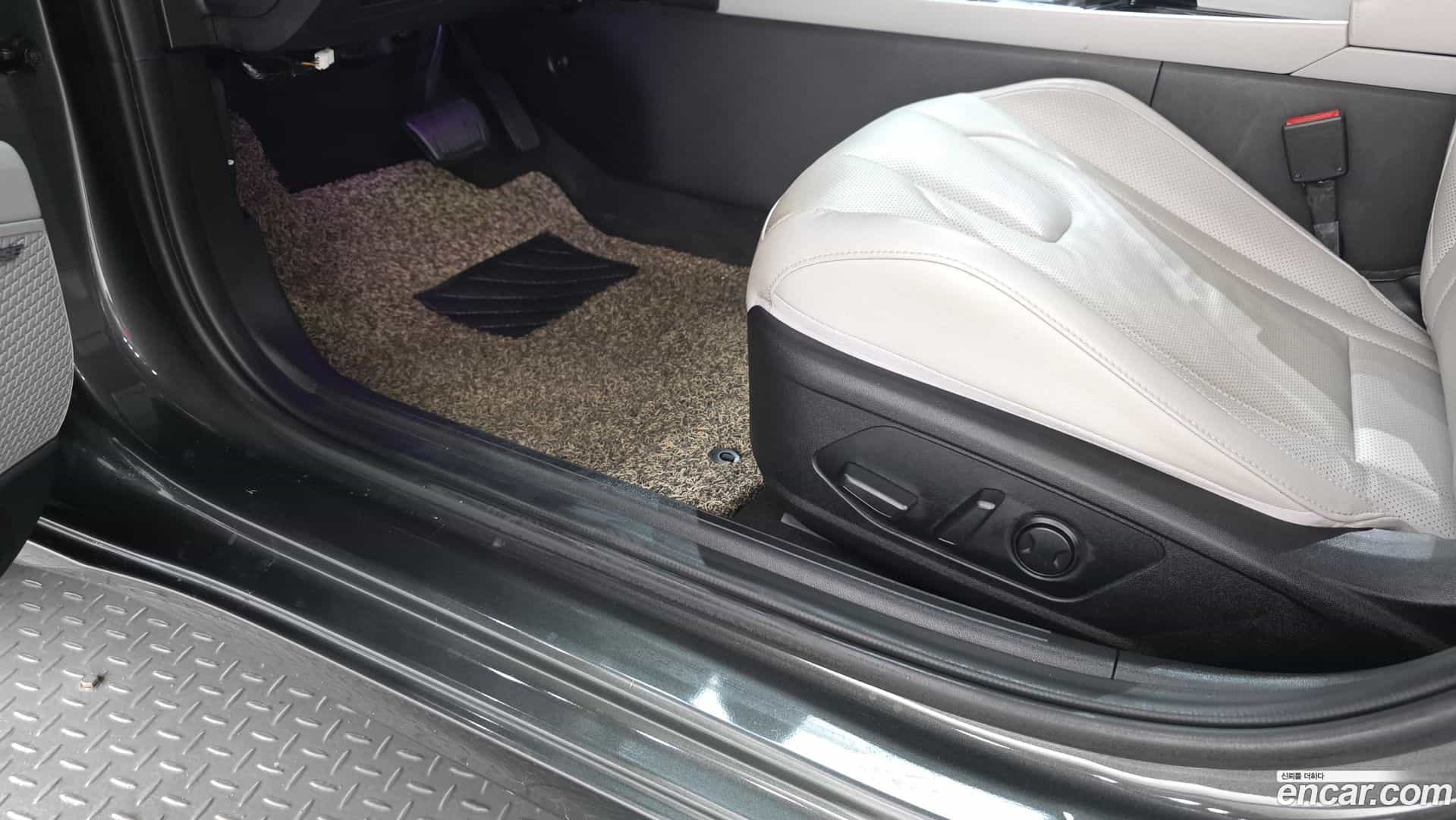 AVANTE Hyundai 2020.5-OPTION-043