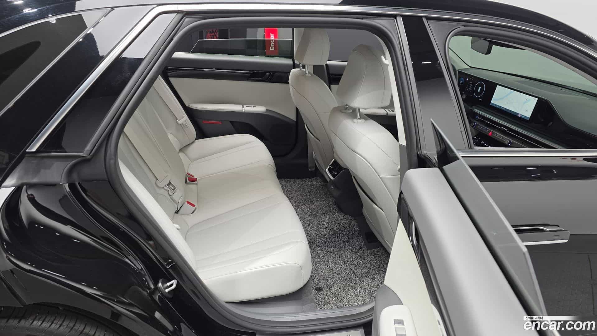 Grandeur Hyundai 2023.10-OPTION-016