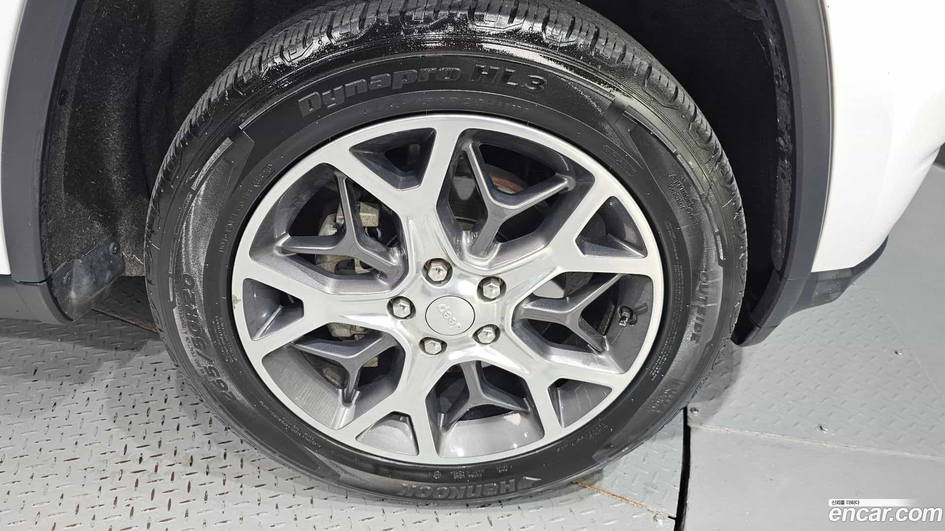 Cherokee Jeep 2019.9-OUTER-031