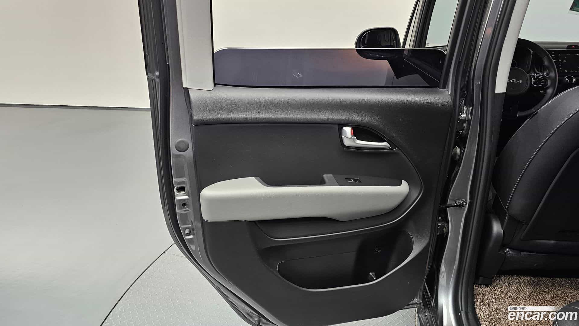 RAY Kia 2023.4-INNER-035