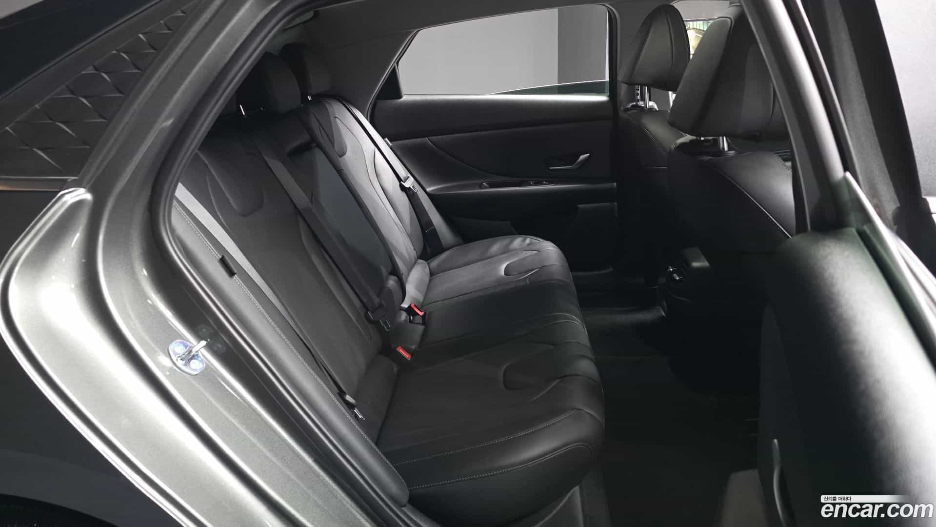 AVANTE Hyundai 2024.9-OPTION-016