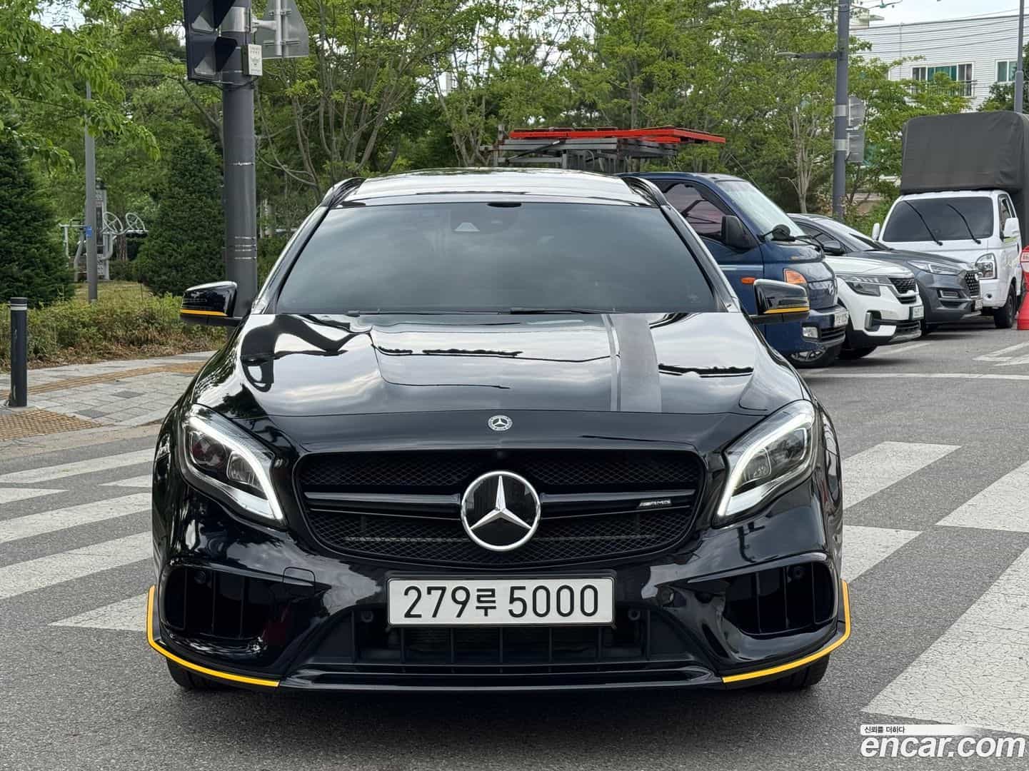 GLA-Class Mercedes-Benz 2018.1-OUTER-003