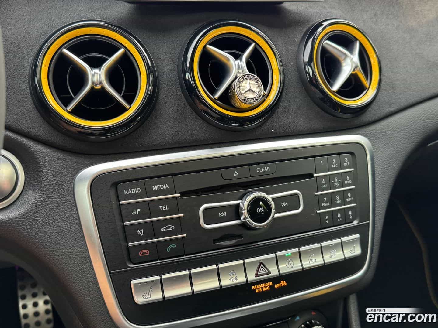 GLA-Class Mercedes-Benz 2018.1-OPTION-020