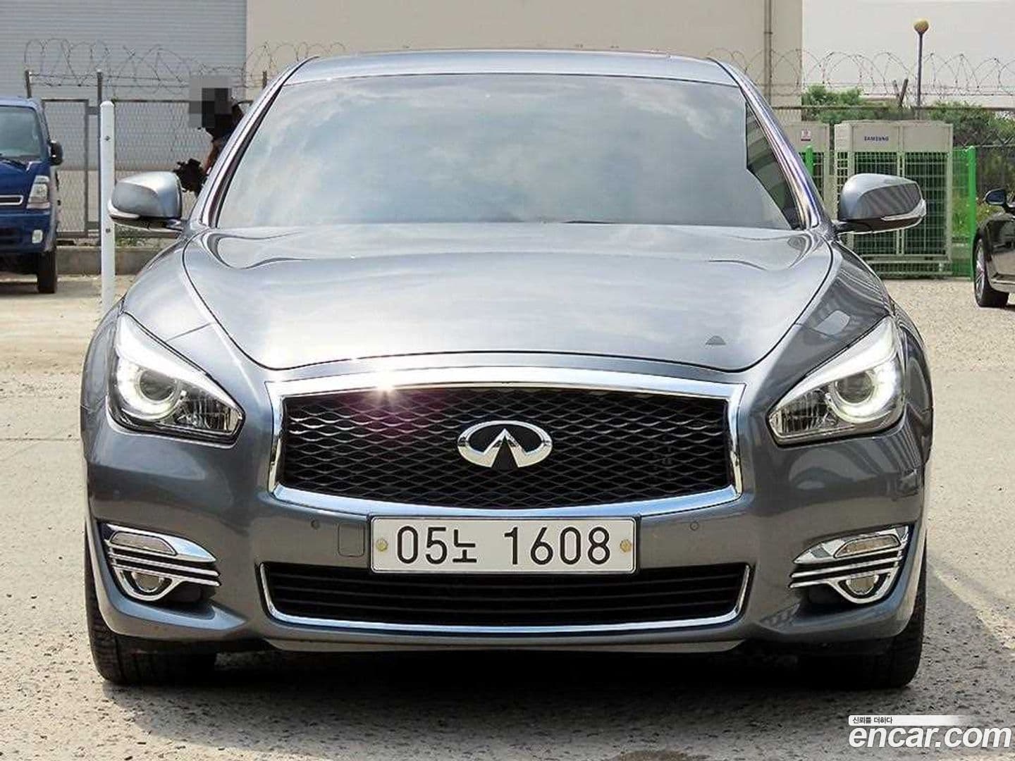 Main__Slider__Photo:Q70 Infiniti 2017.7-0