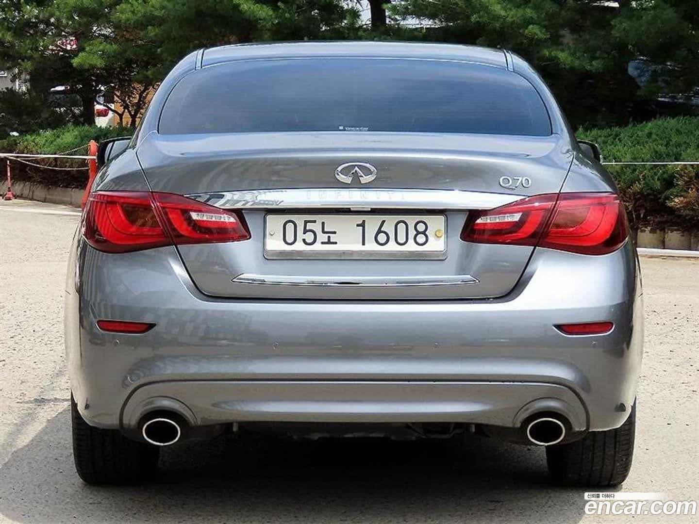Q70 Infiniti 2017.7-OUTER-004