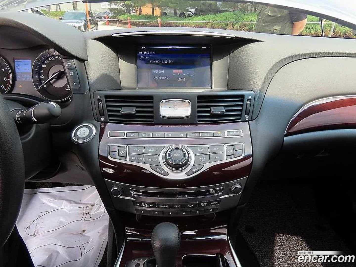 Q70 Infiniti 2017.7-OPTION-017