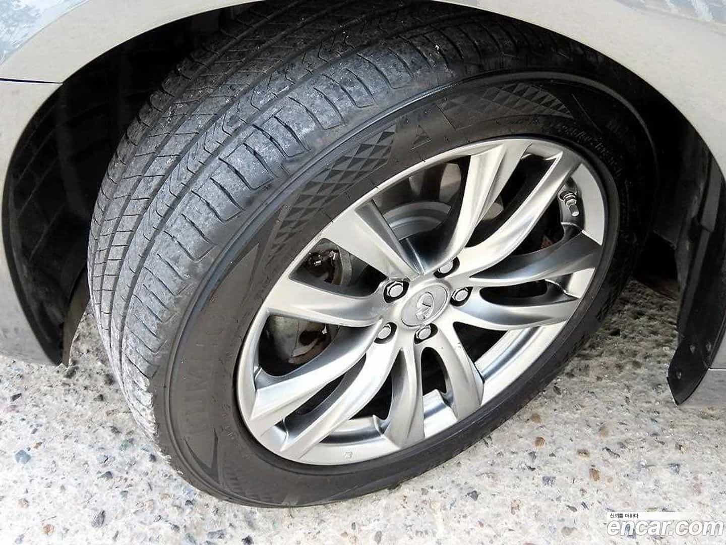 Q70 Infiniti 2017.7-OPTION-023