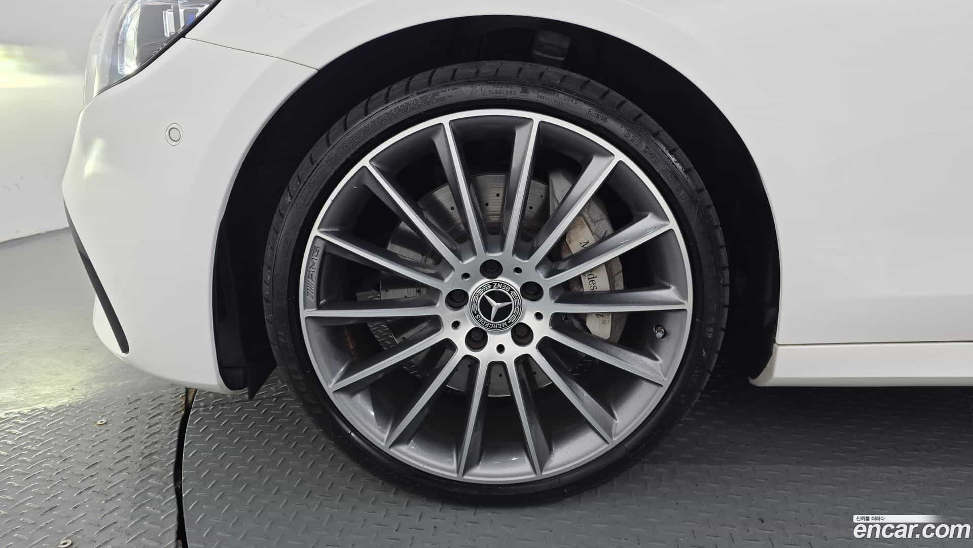 E-Class Mercedes-Benz 2021.3-OUTER-005