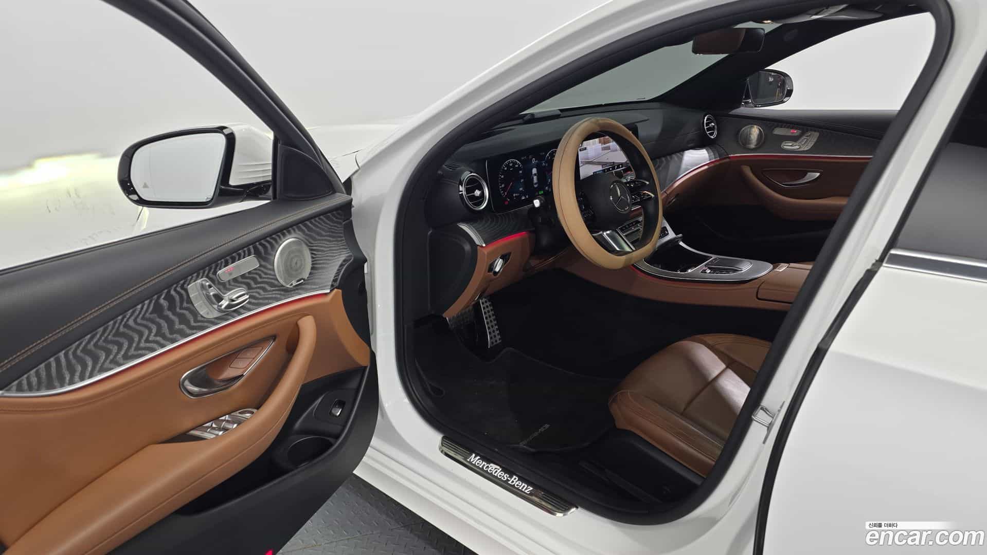 E-Class Mercedes-Benz 2021.3-INNER-010