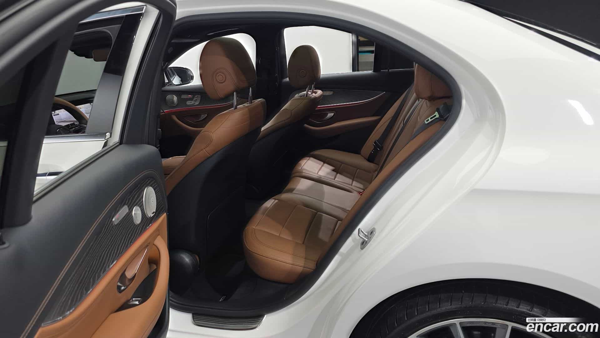 E-Class Mercedes-Benz 2021.3-OPTION-016