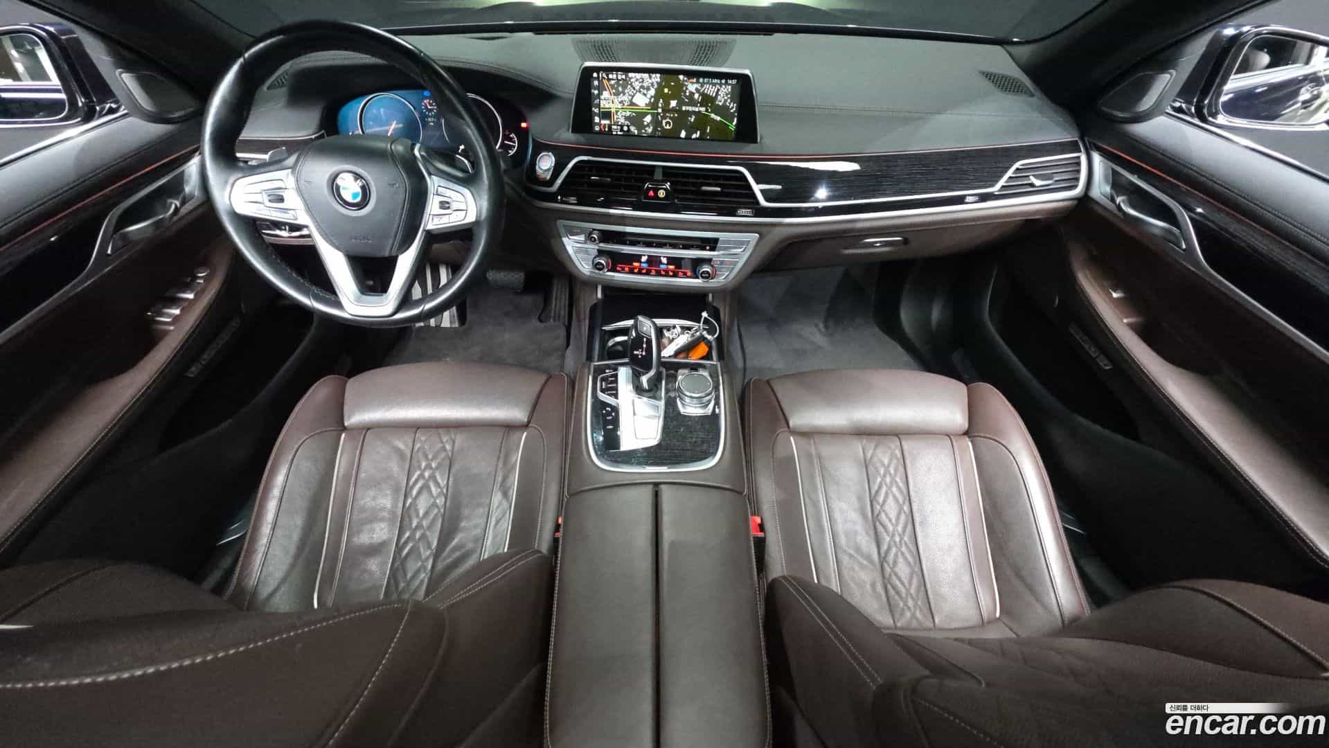 7-Series BMW 2017.8-INNER-007