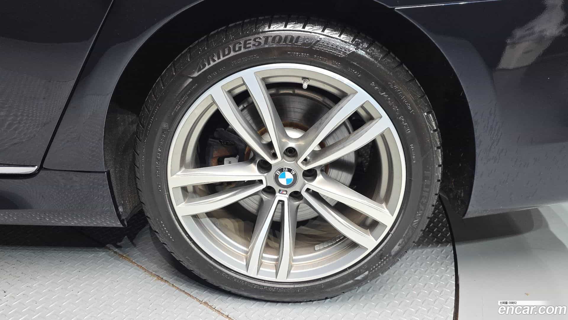 7-Series BMW 2017.8-OUTER-031