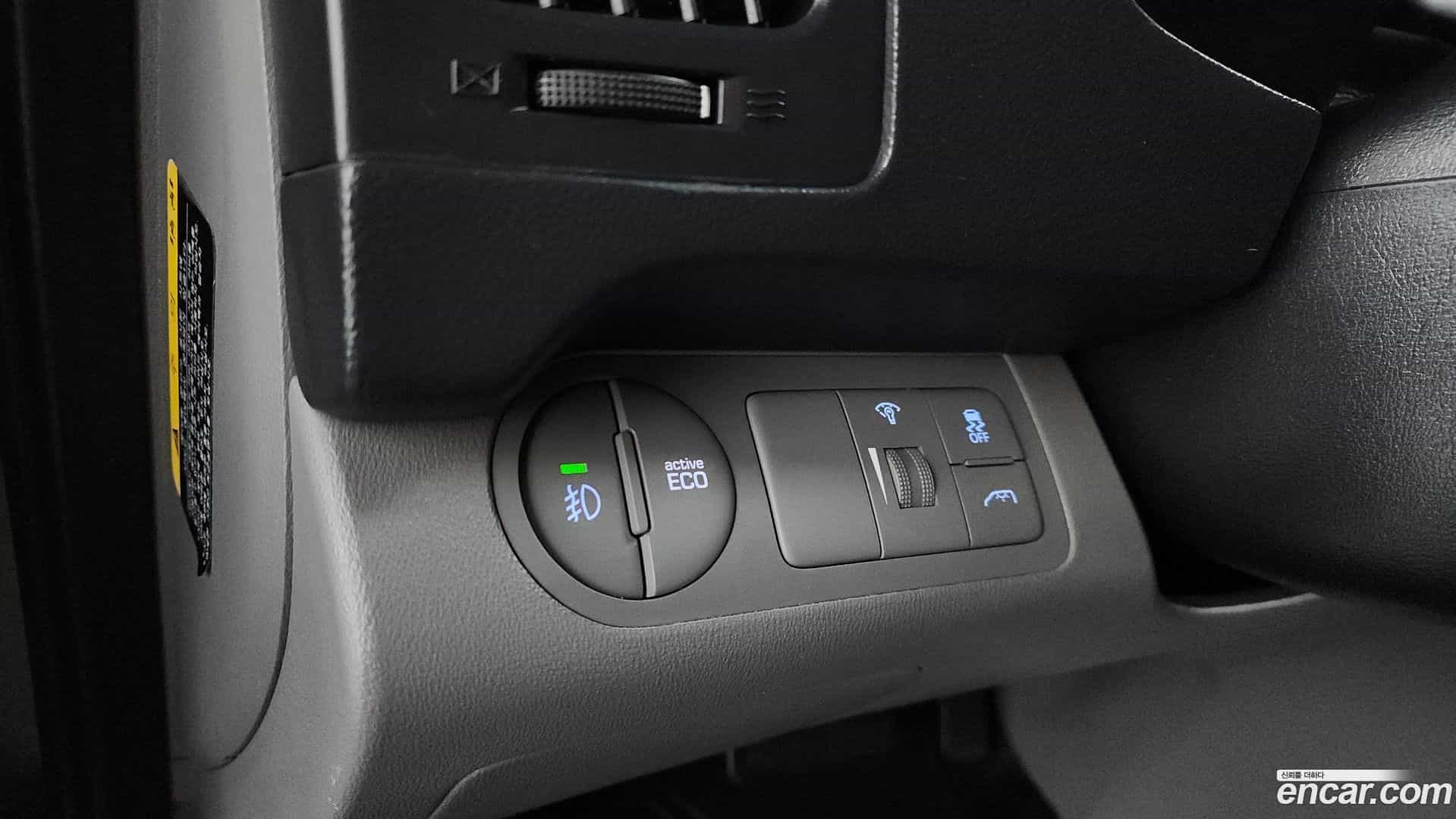 Starex Hyundai 2020.4-OPTION-024