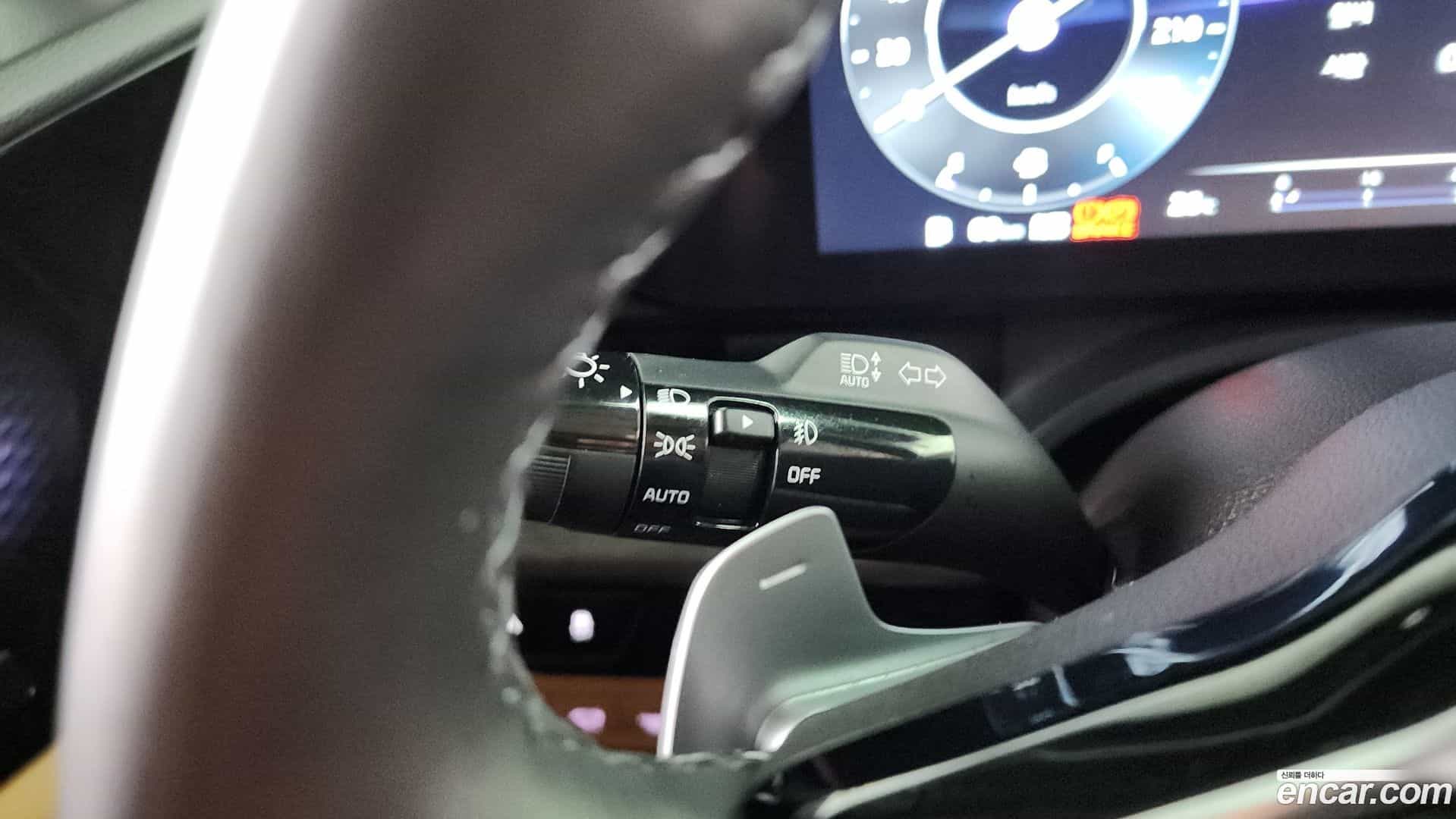 Canival Kia 2023.7-OPTION-043
