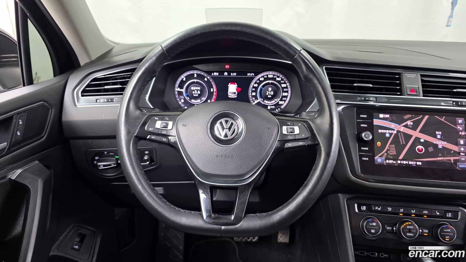 Tiguan Volkswagen 2018.11-OPTION-017