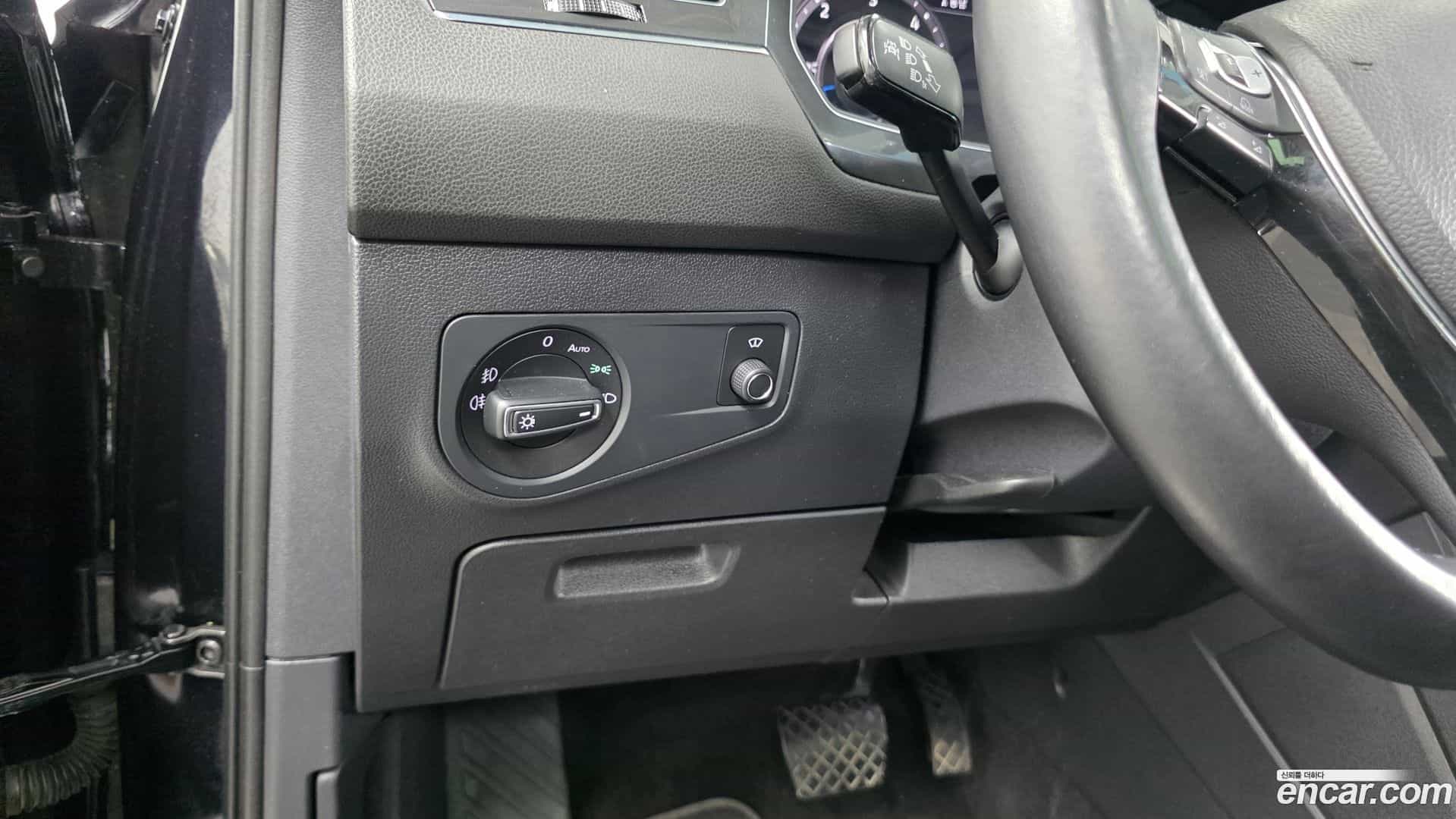 Tiguan Volkswagen 2018.11-OPTION-020