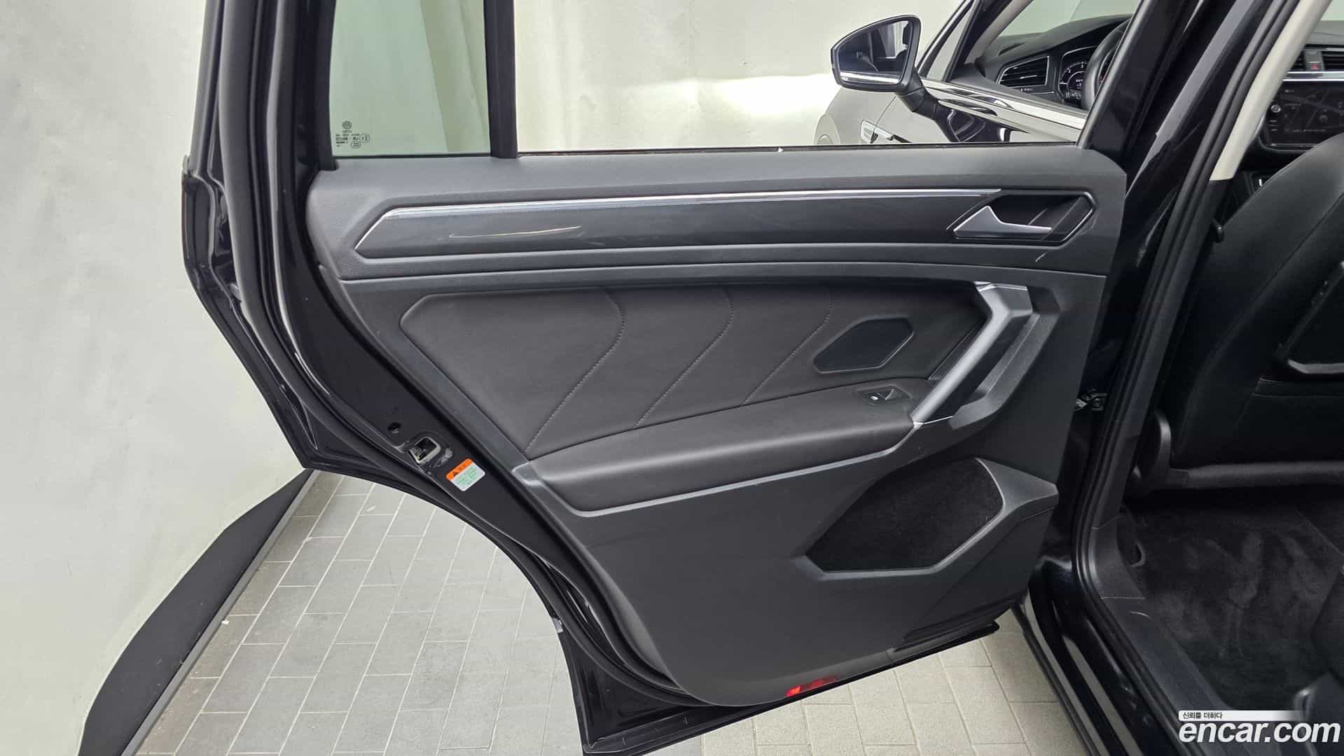 Tiguan Volkswagen 2018.11-INNER-035