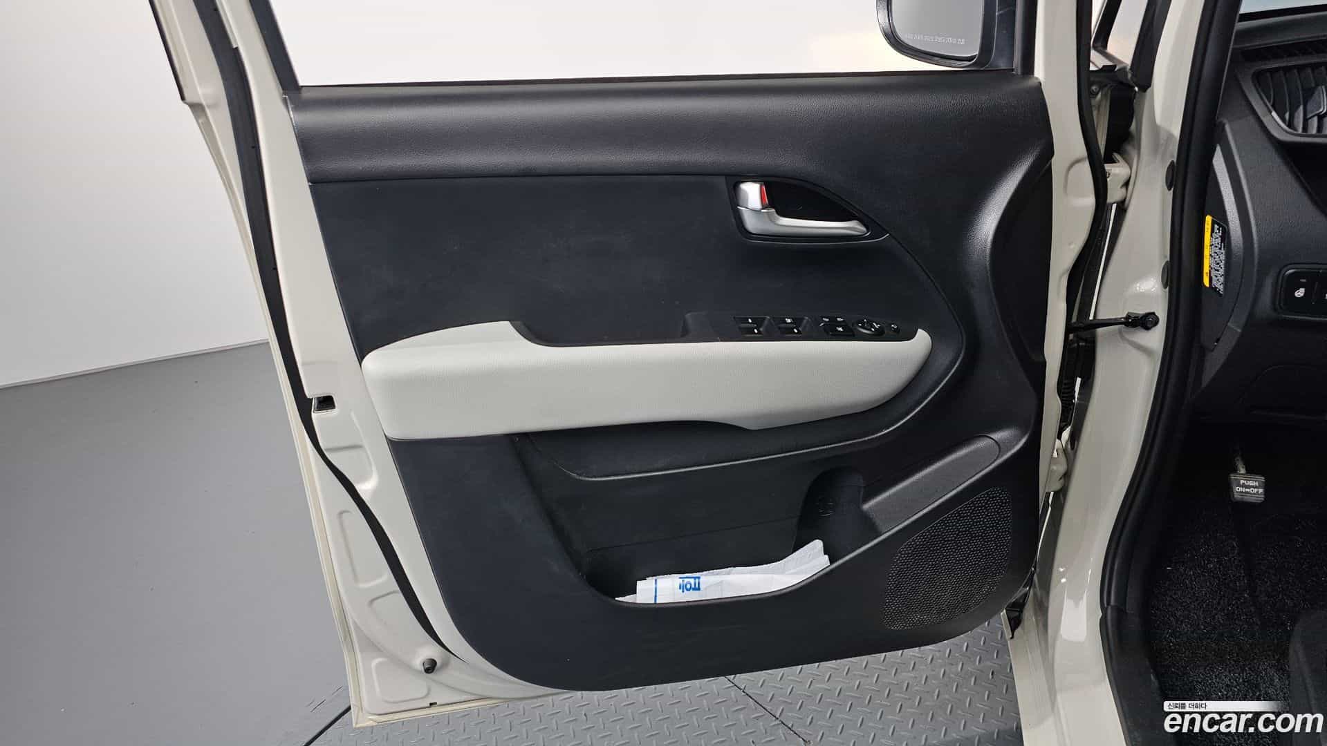 RAY Kia 2023.9-INNER-034