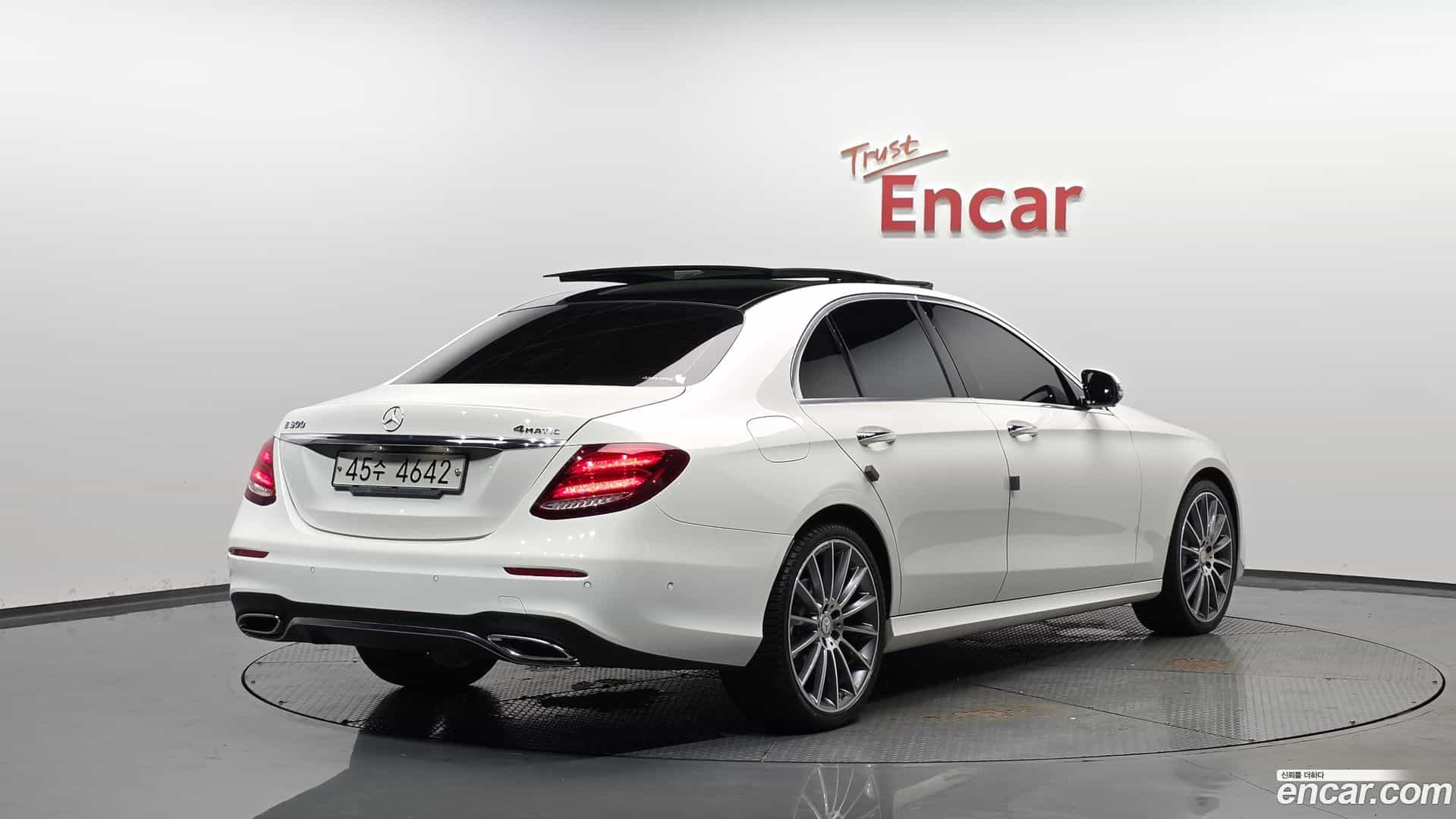 E-Class Mercedes-Benz 2017.5-OUTER-002