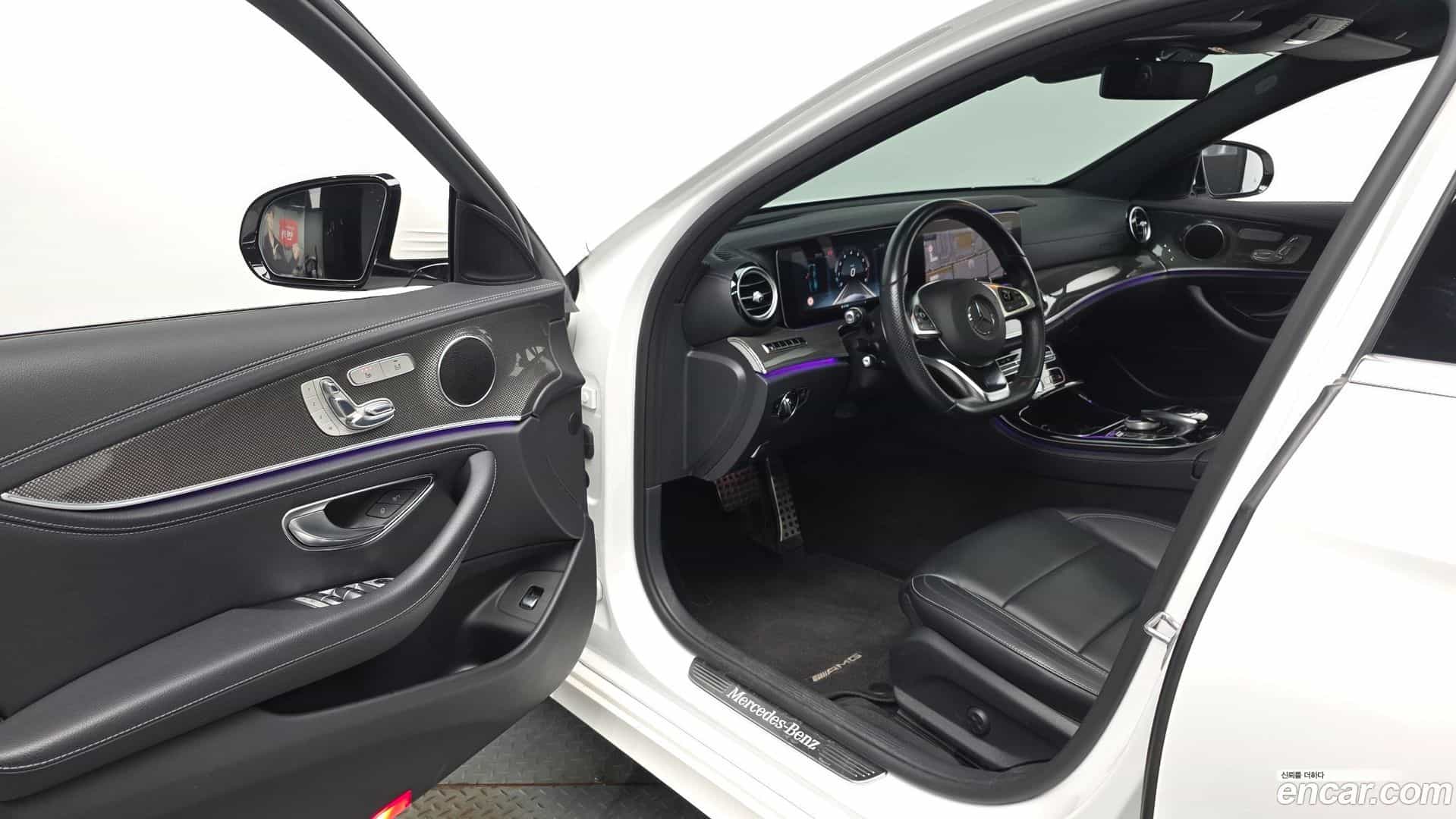 E-Class Mercedes-Benz 2017.5-INNER-010