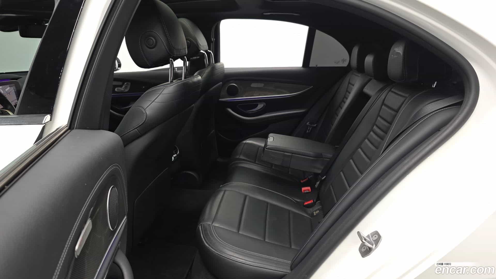 E-Class Mercedes-Benz 2017.5-OPTION-015