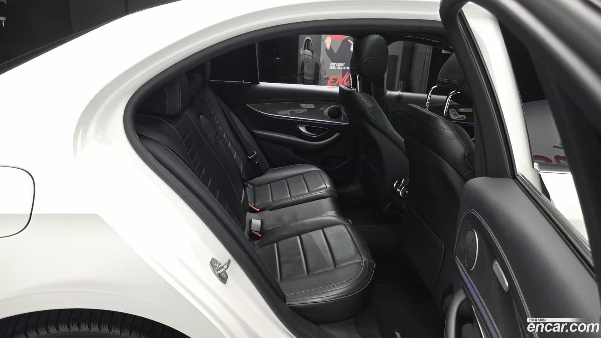 E-Class Mercedes-Benz 2017.5-OPTION-016