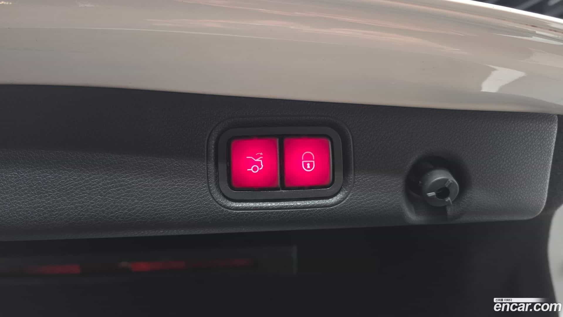 E-Class Mercedes-Benz 2017.5-OPTION-024