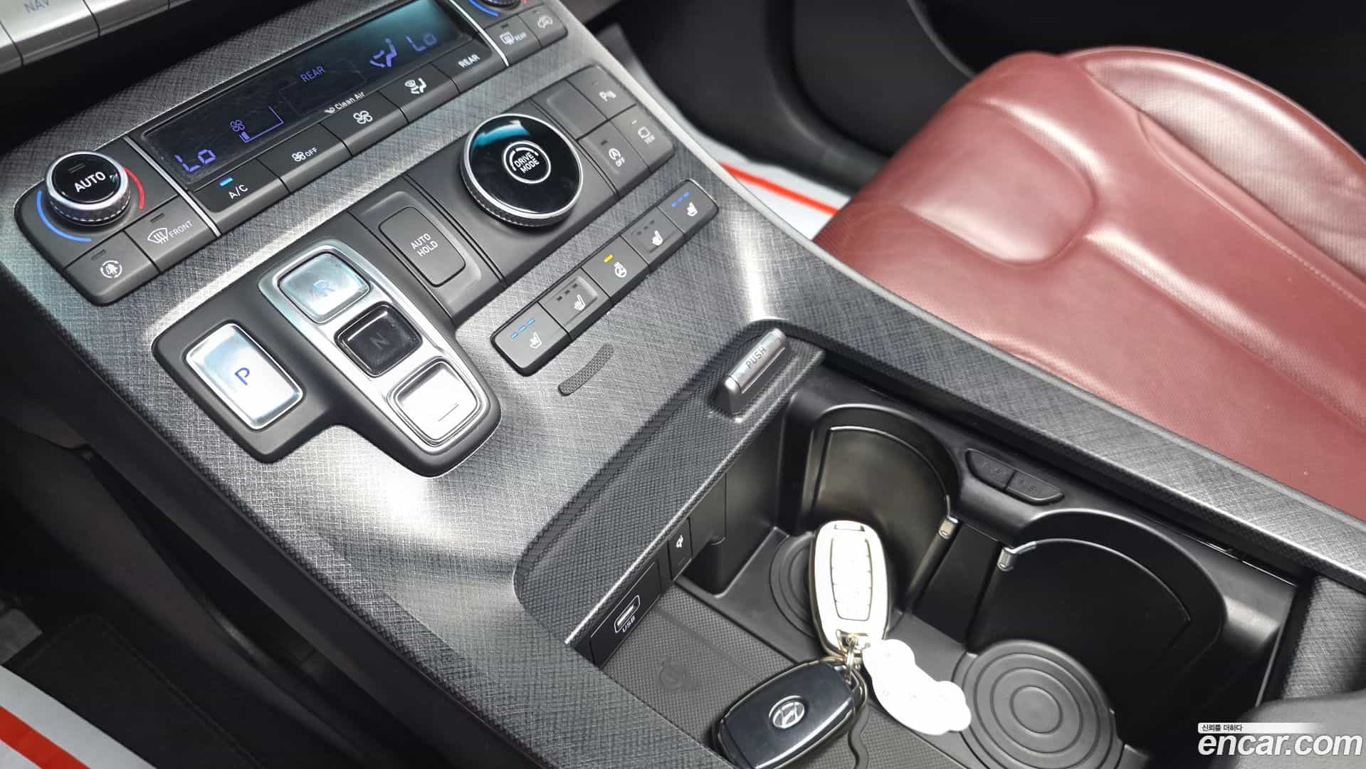 Palisade Hyundai 2019.1-INNER-009