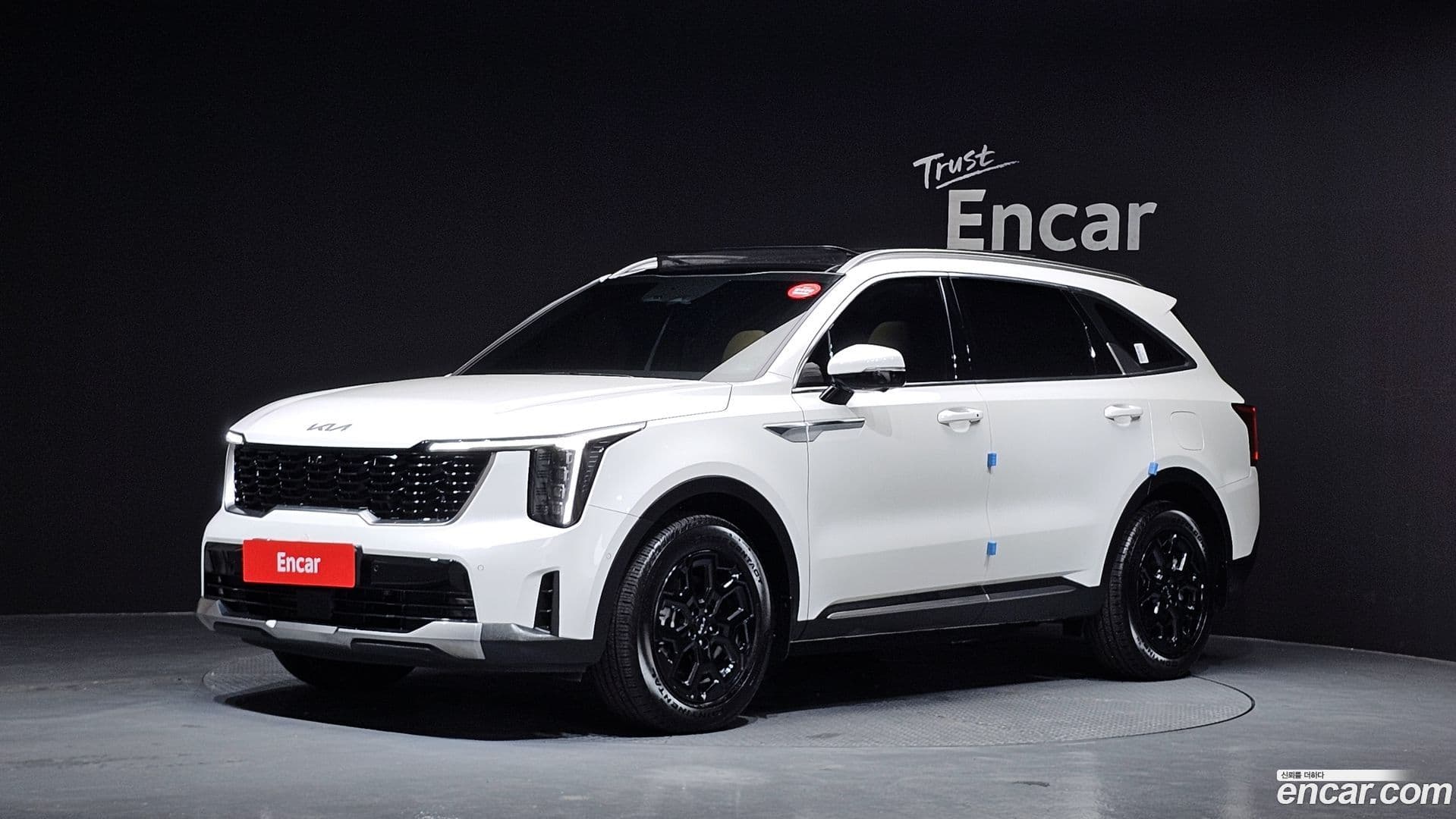 Main__Slider__Photo:Sorento Kia 2024.4-0