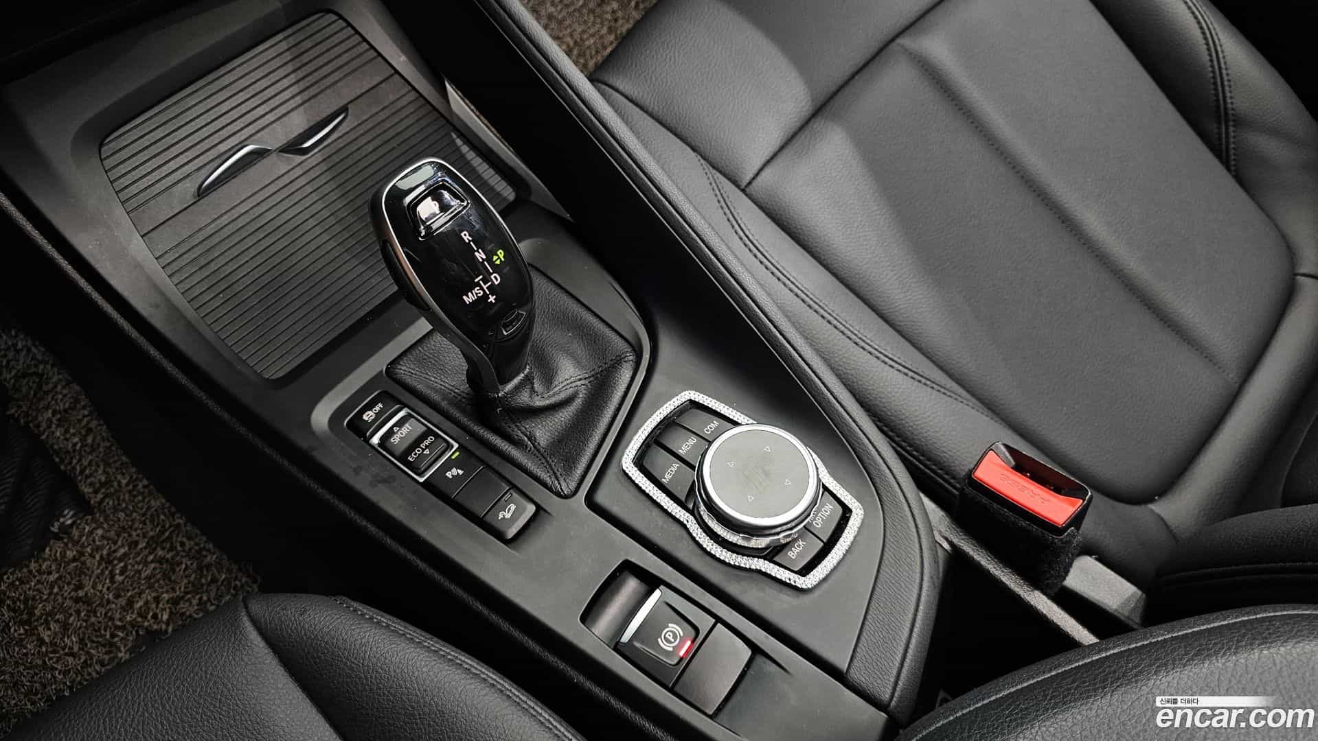 X1 BMW 2019.6-INNER-009