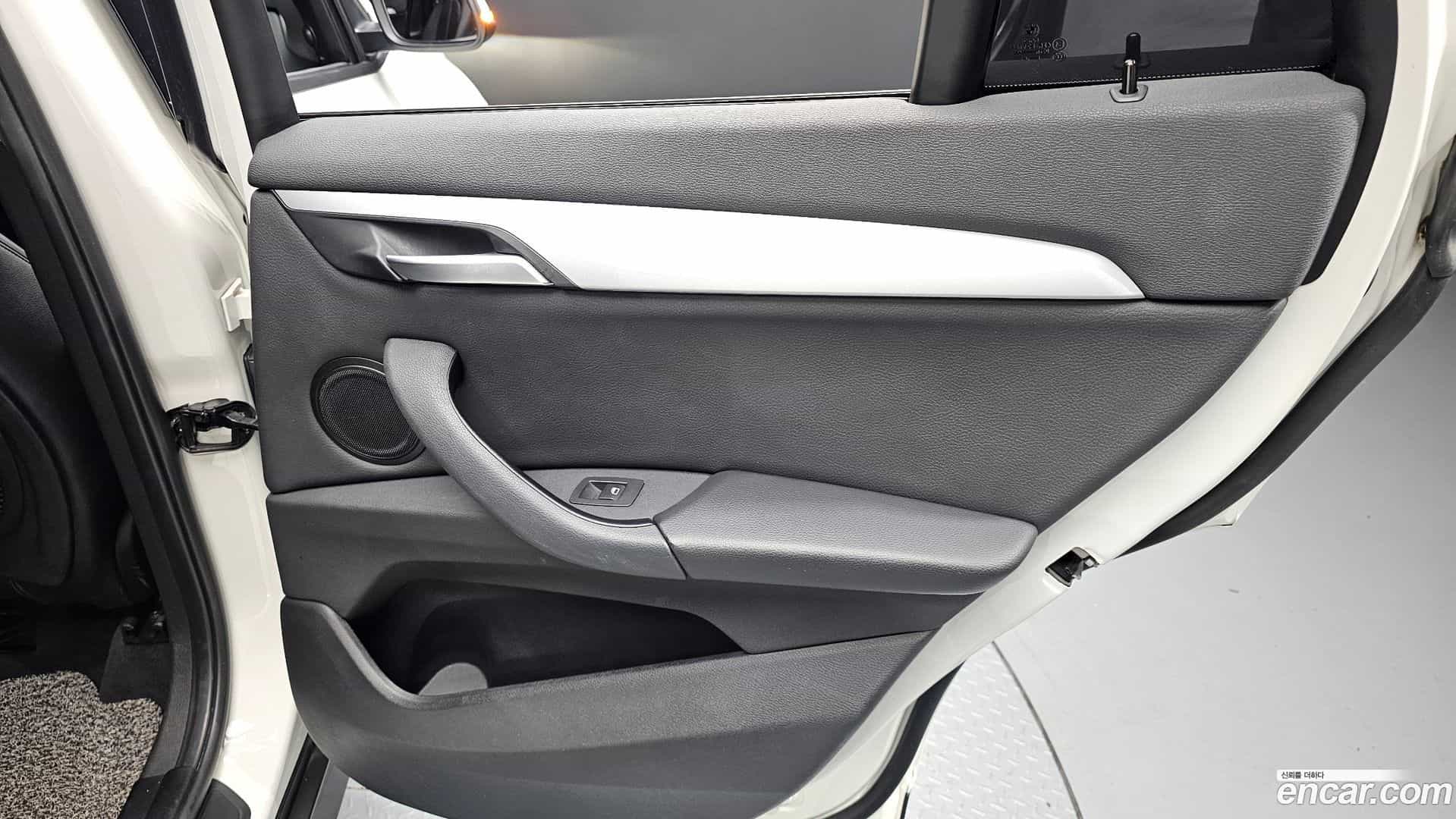 X1 BMW 2019.6-INNER-035