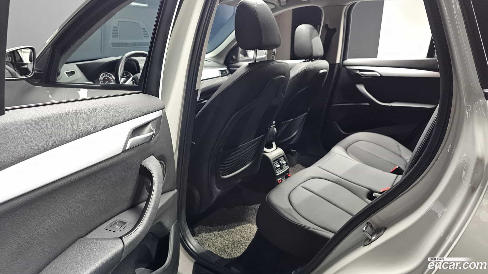 X1 BMW 2019.6-INNER-036