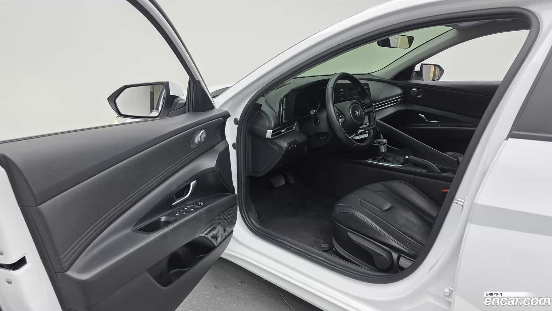 AVANTE Hyundai 2020.8-INNER-010