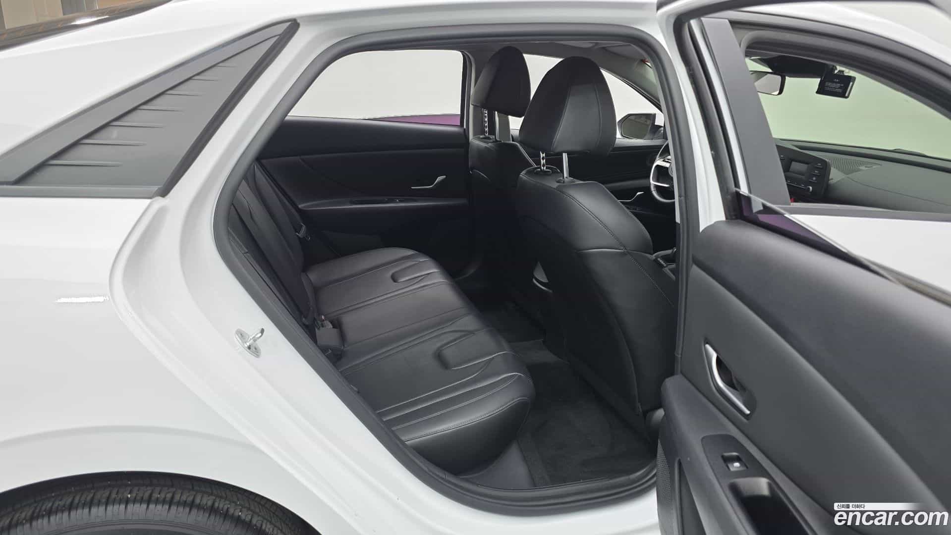 AVANTE Hyundai 2020.8-OPTION-015