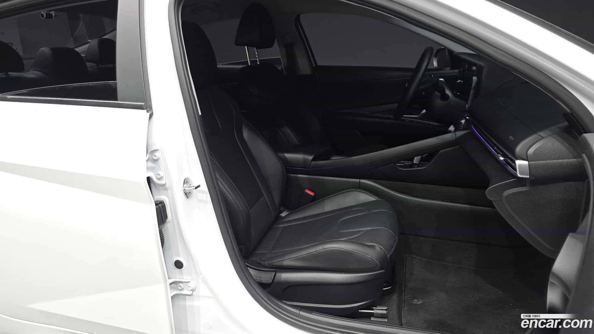 AVANTE Hyundai 2020.3-OPTION-015