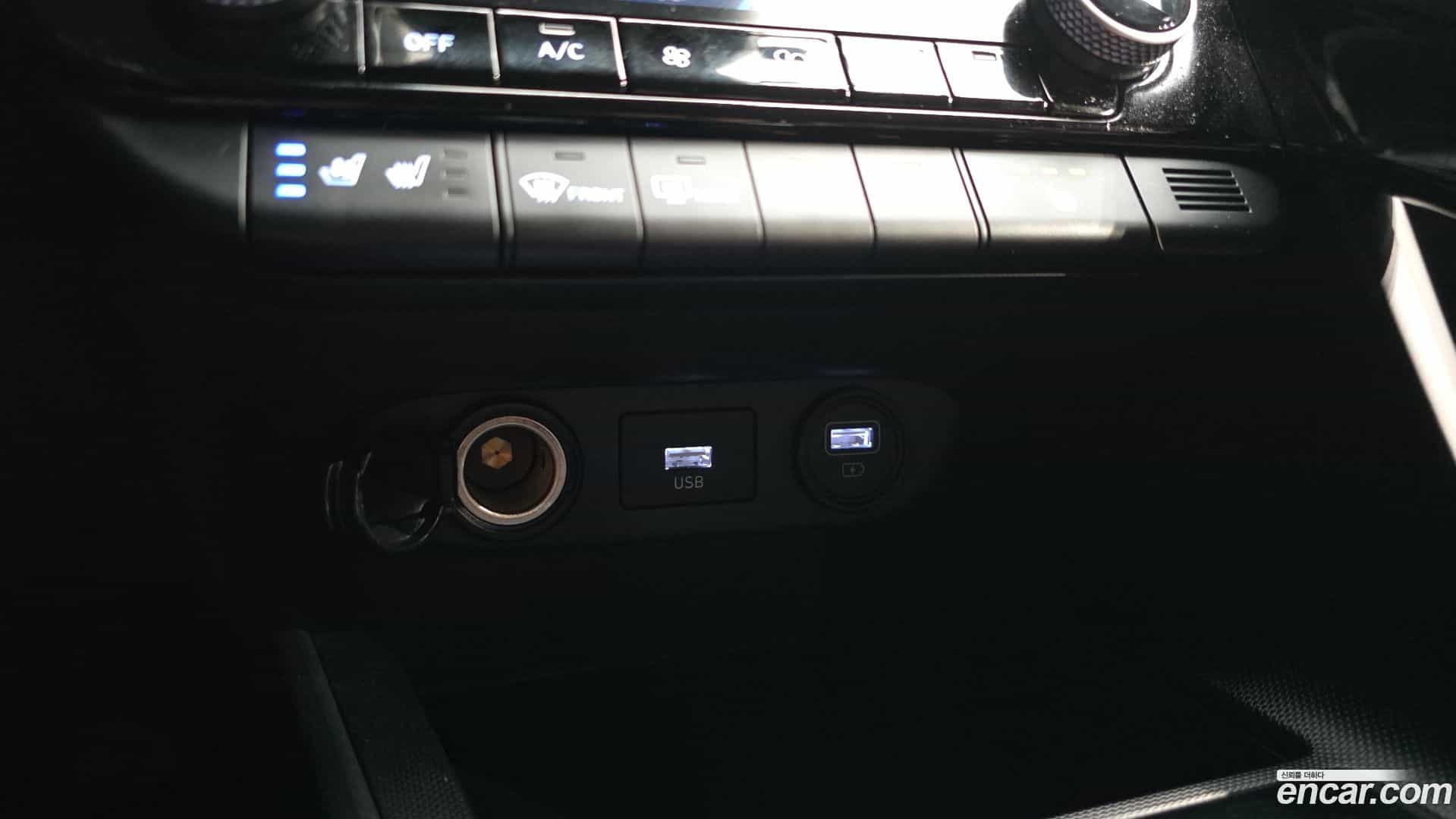 AVANTE Hyundai 2020.3-INNER-036