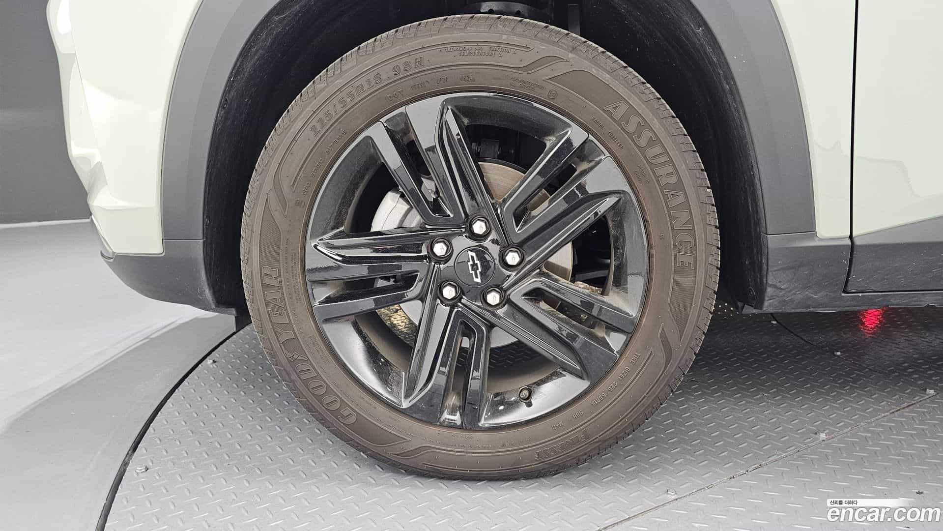 Trax Chevrolet 2025.4-OUTER-005