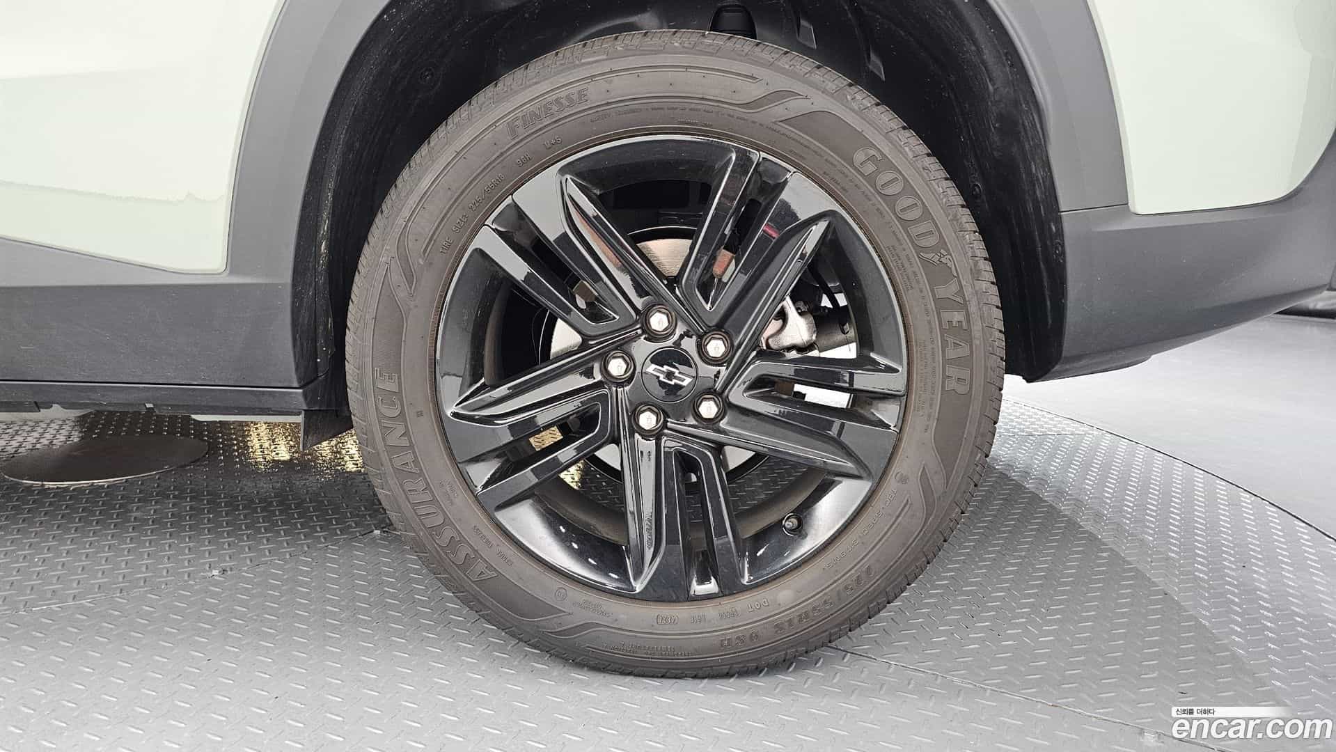 Trax Chevrolet 2025.4-OUTER-031
